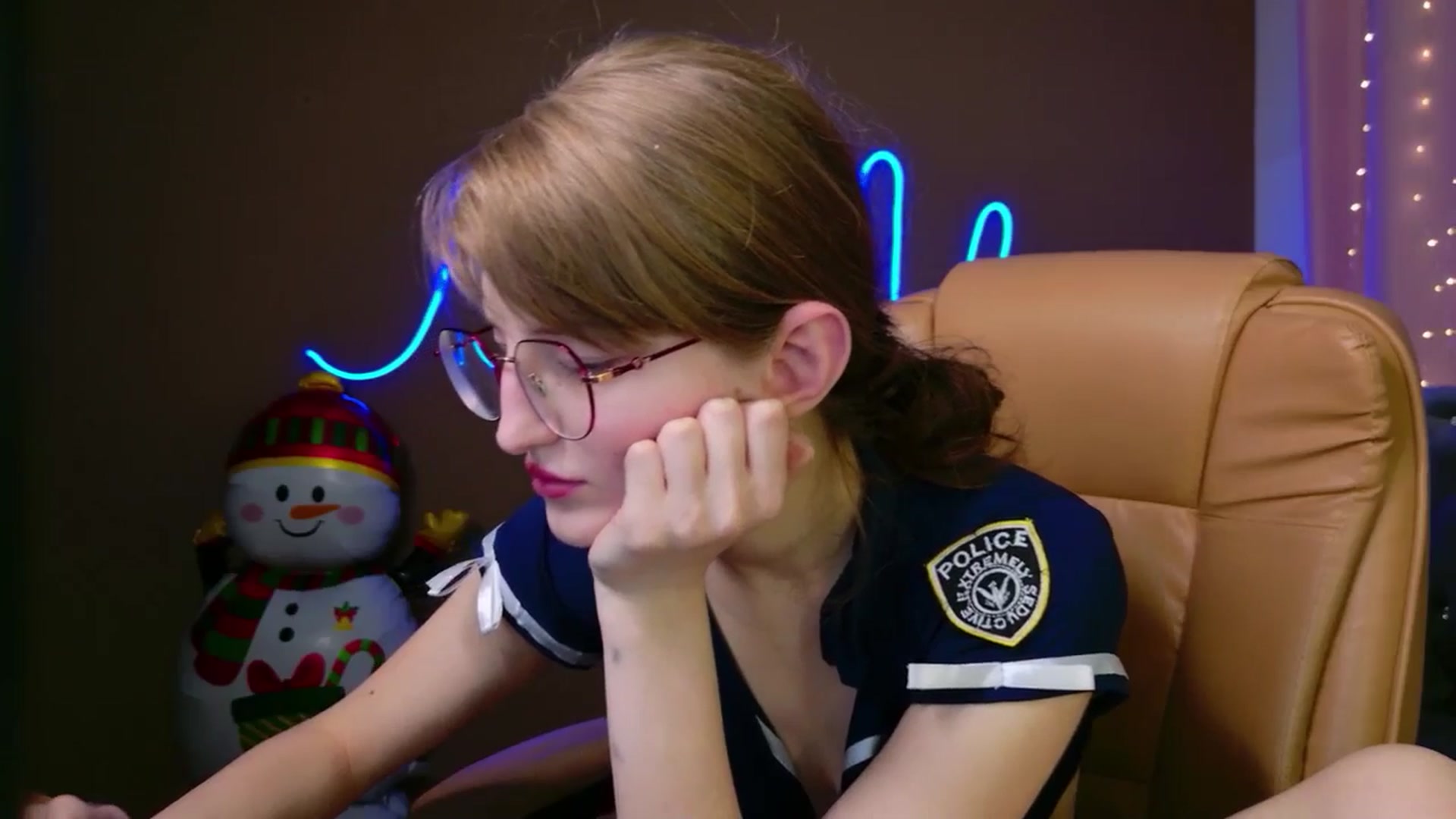 Gallery image thumbnail from EmyLure's myfreecams stream on, 12/29/2025, 13:48 image 11 of 20