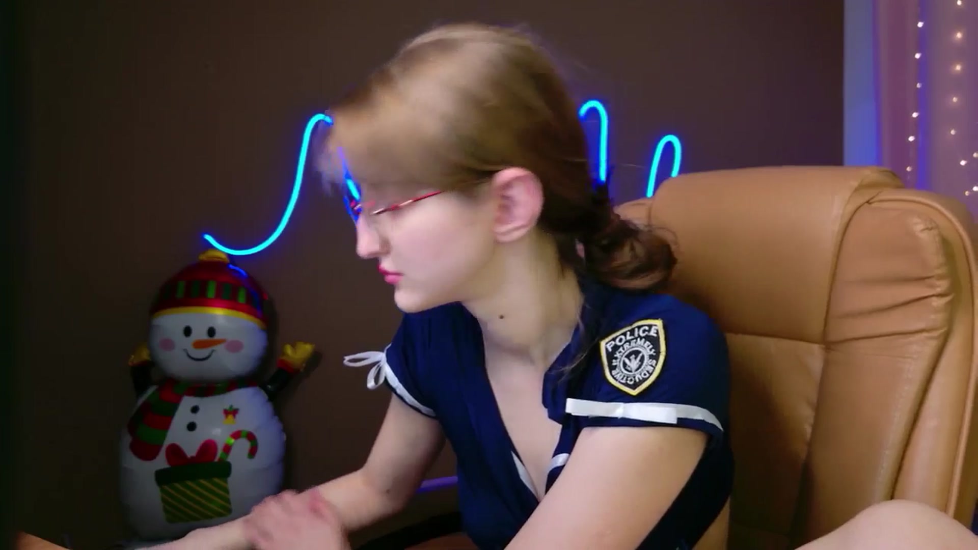 Gallery image thumbnail from EmyLure's myfreecams stream on, 12/29/2025, 13:48 image 10 of 20