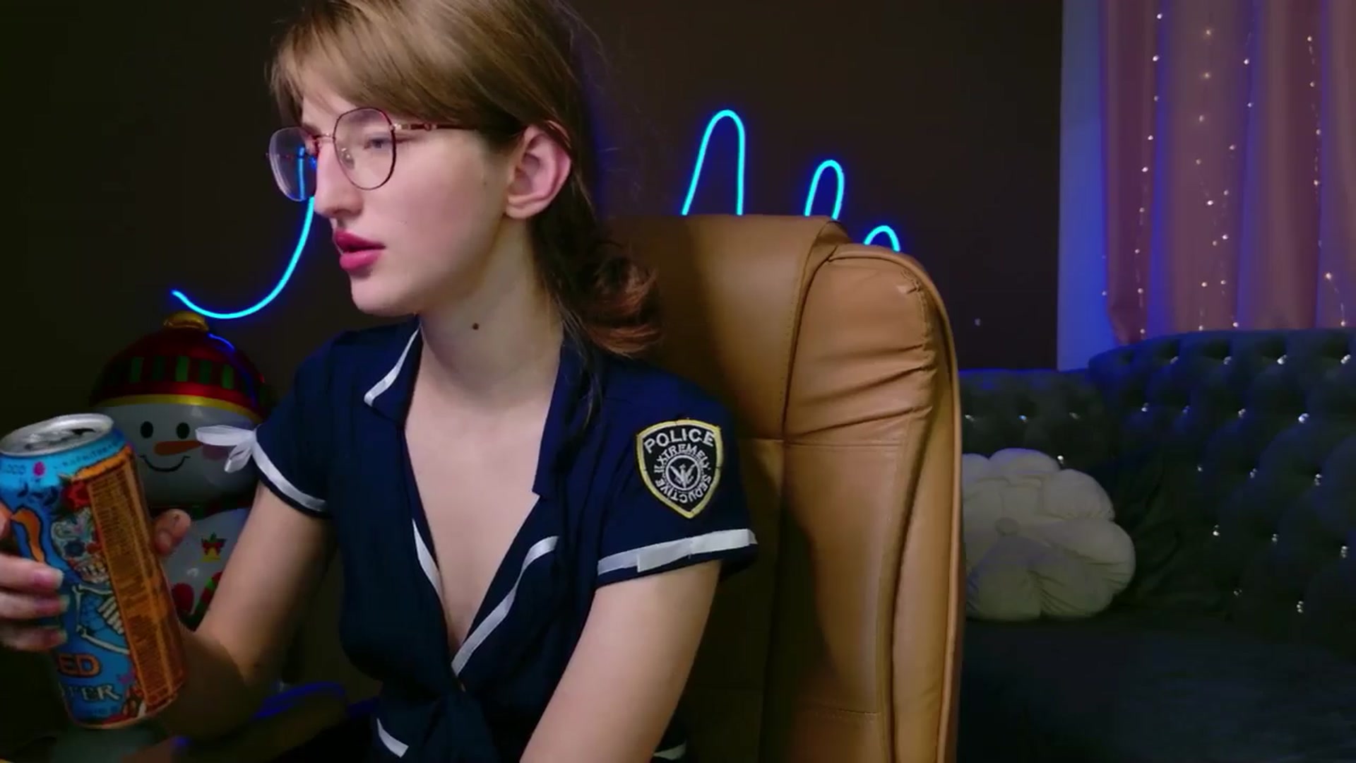Gallery image thumbnail from EmyLure's myfreecams stream on, 12/29/2025, 15:29 image 18 of 20