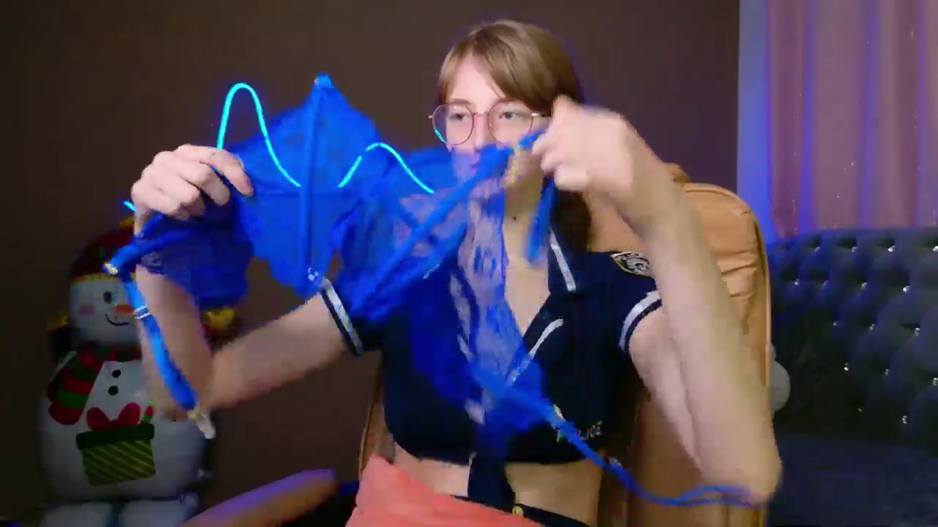 Gallery image thumbnail from EmyLure's myfreecams stream on, 12/29/2025, 16:10 image 14 of 20