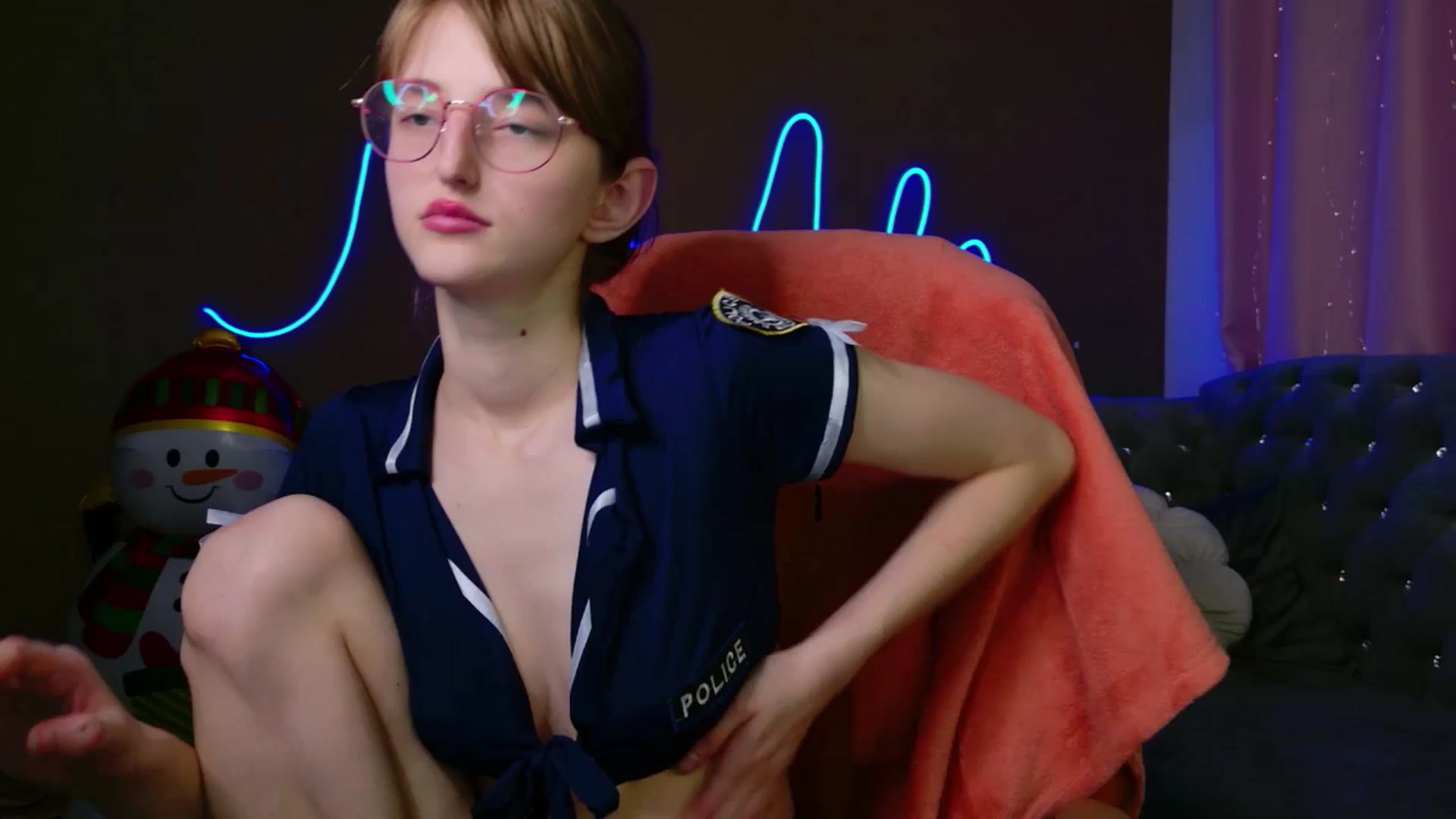 Gallery image thumbnail from EmyLure's myfreecams stream on, 12/29/2025, 17:25 image 17 of 20