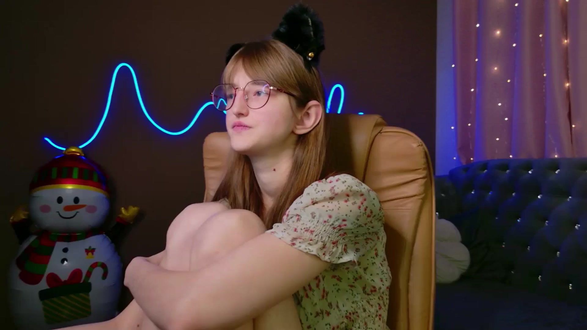 Gallery image thumbnail from EmyLure's myfreecams stream on, 12/30/2025, 17:48 image 20 of 20