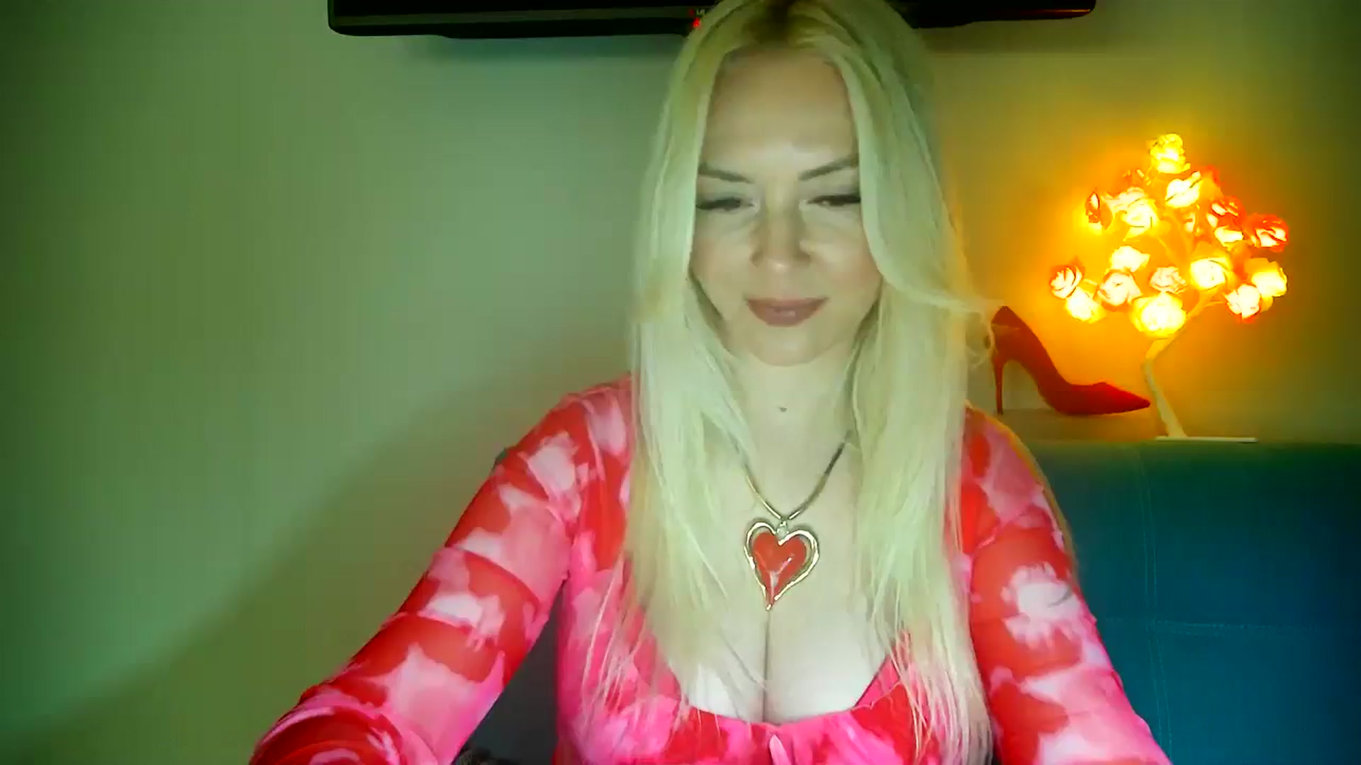 Gallery image thumbnail from Enarisse's myfreecams stream on, 05/11/2026, 02:02 image 8 of 20
