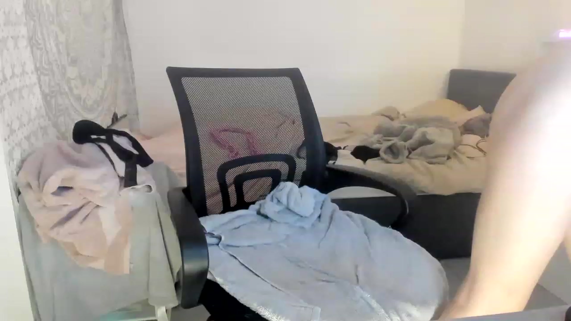 Gallery image thumbnail from Enbyangel2's myfreecams stream on, 02/20/2023, 23:34 image 11 of 20