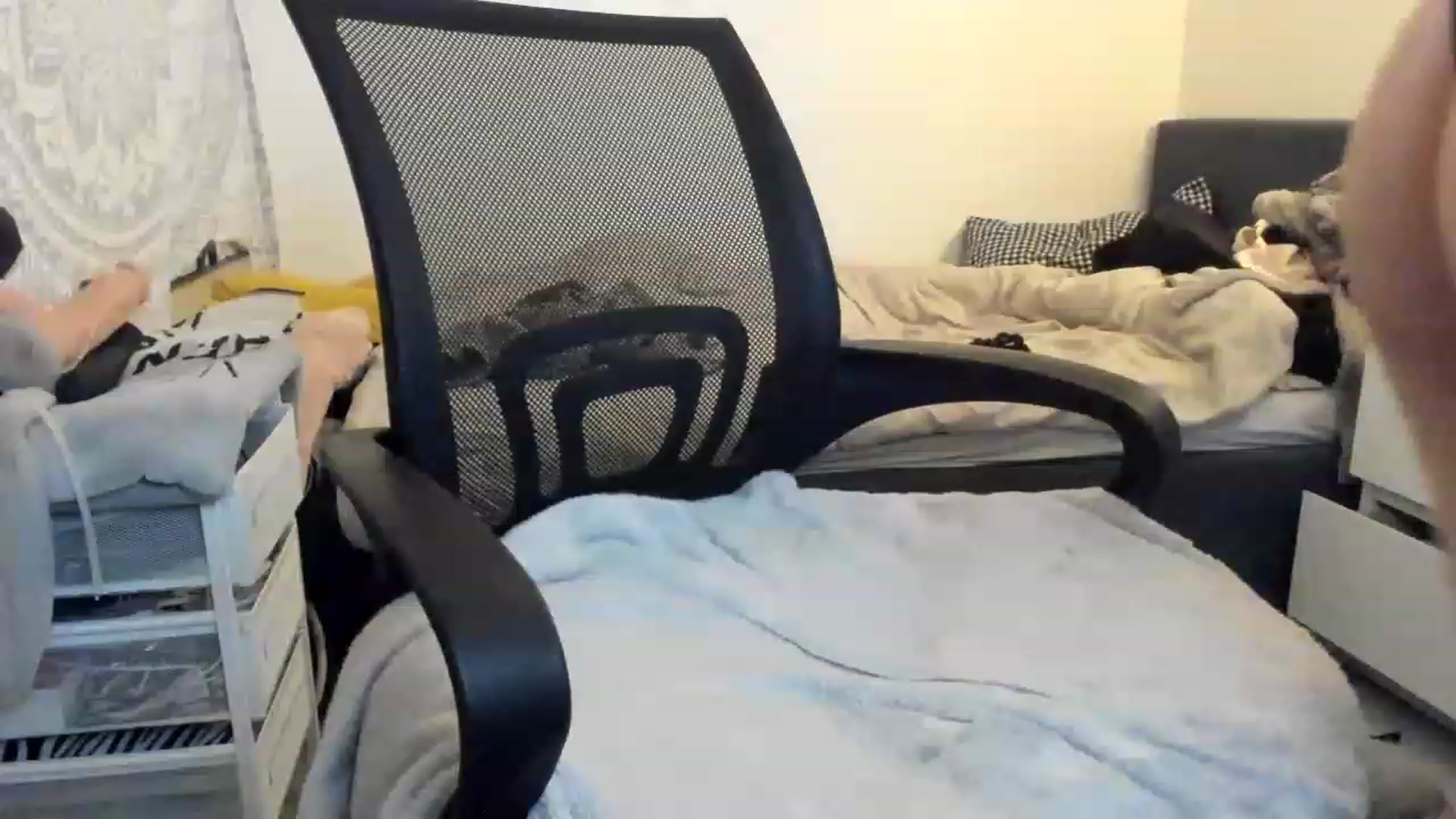Gallery image thumbnail from Enbyangel2's myfreecams stream on, 03/17/2023, 20:19 image 13 of 20