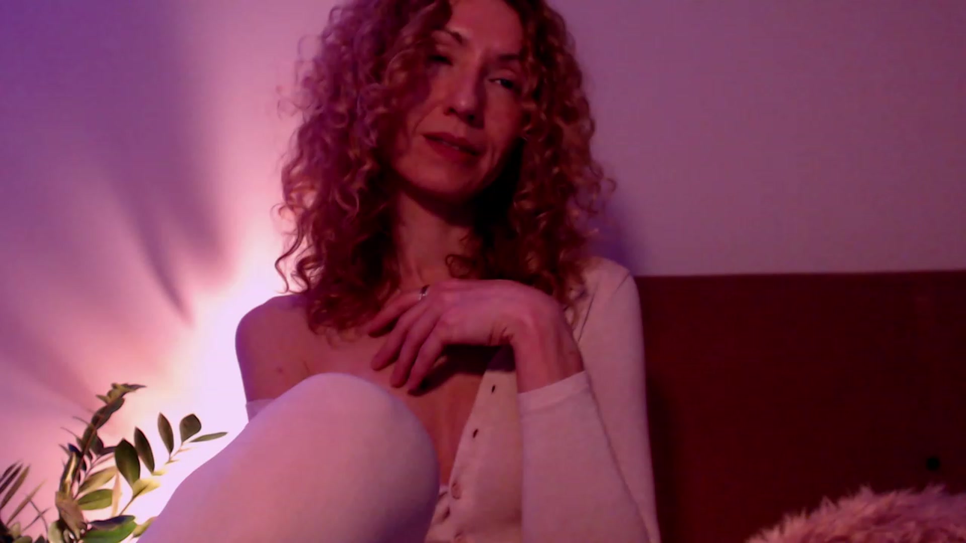 Gallery image thumbnail from Enchanti's myfreecams stream on, 02/24/2023, 24:27 image 19 of 20