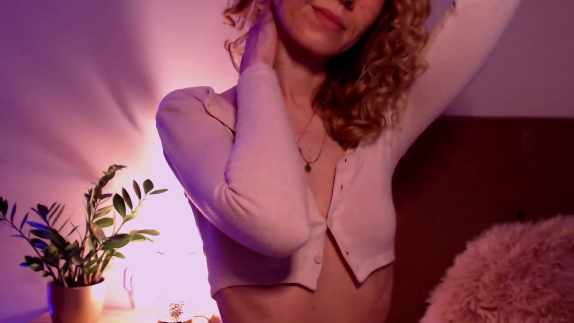 Gallery image thumbnail from Enchanti's myfreecams stream on, 02/26/2023, 11:55 image 19 of 20