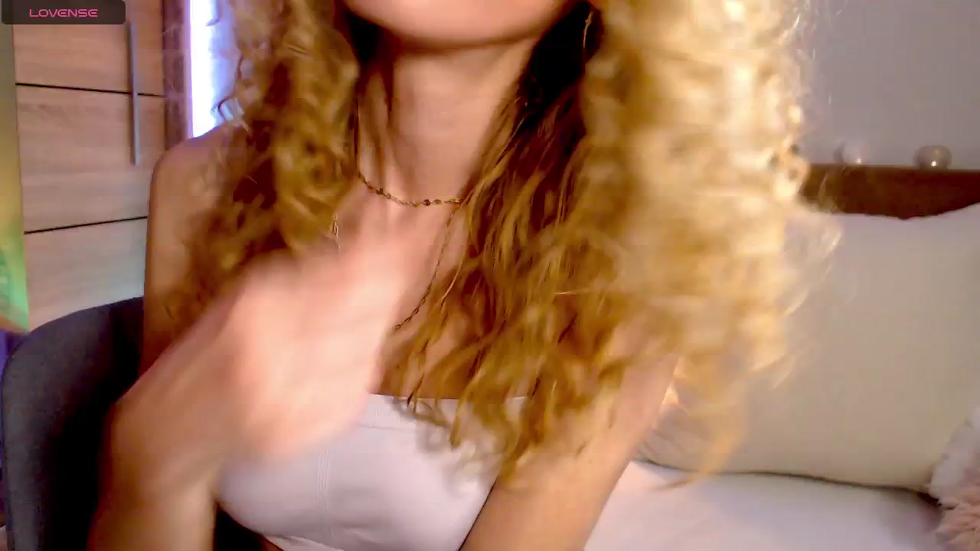 Gallery image thumbnail from Enchanti's myfreecams stream on, 02/26/2025, 20:05 image 6 of 20