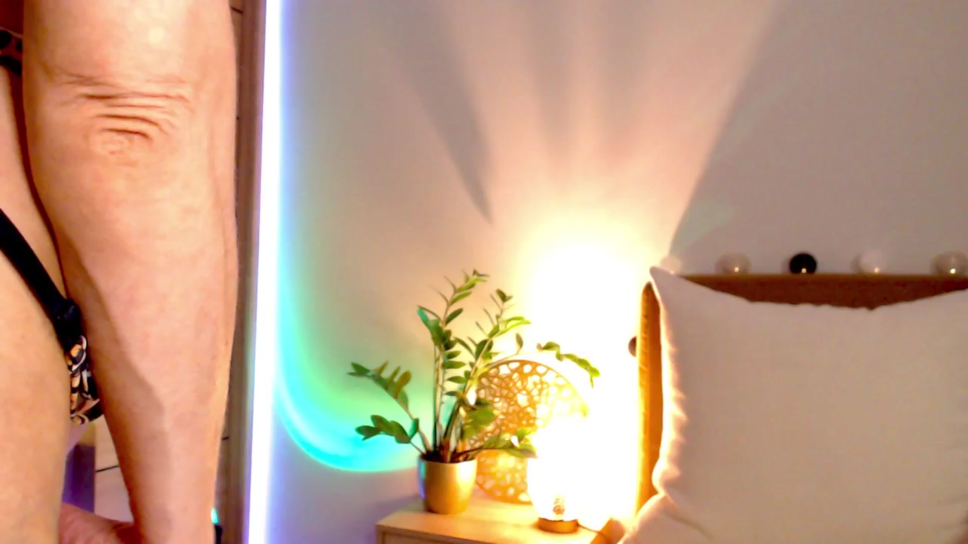 Gallery image thumbnail from Enchanti's myfreecams stream on, 04/26/2025, 19:00 image 6 of 20