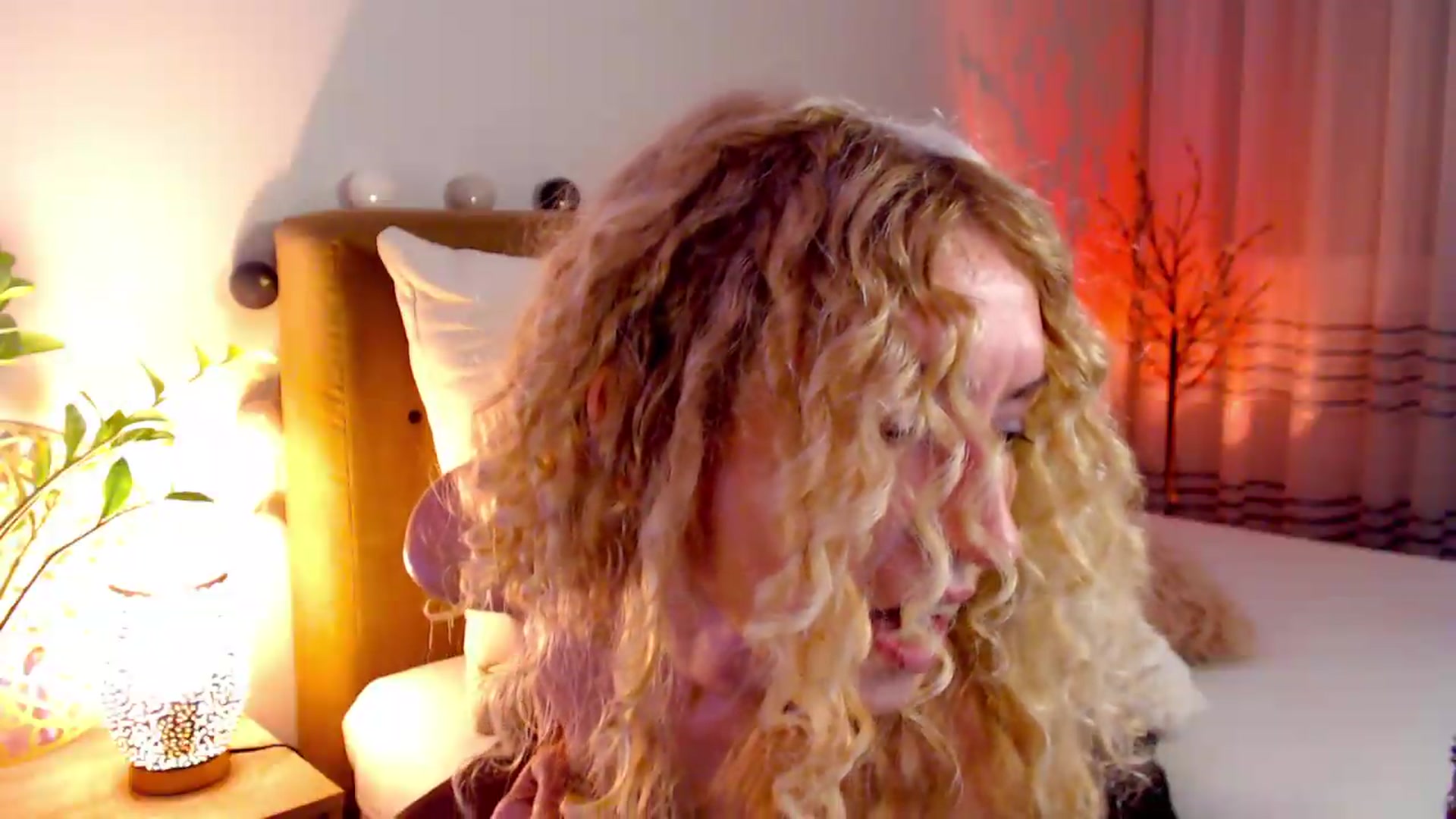 Gallery image thumbnail from Enchanti's myfreecams stream on, 09/12/2026, 21:14 image 14 of 20