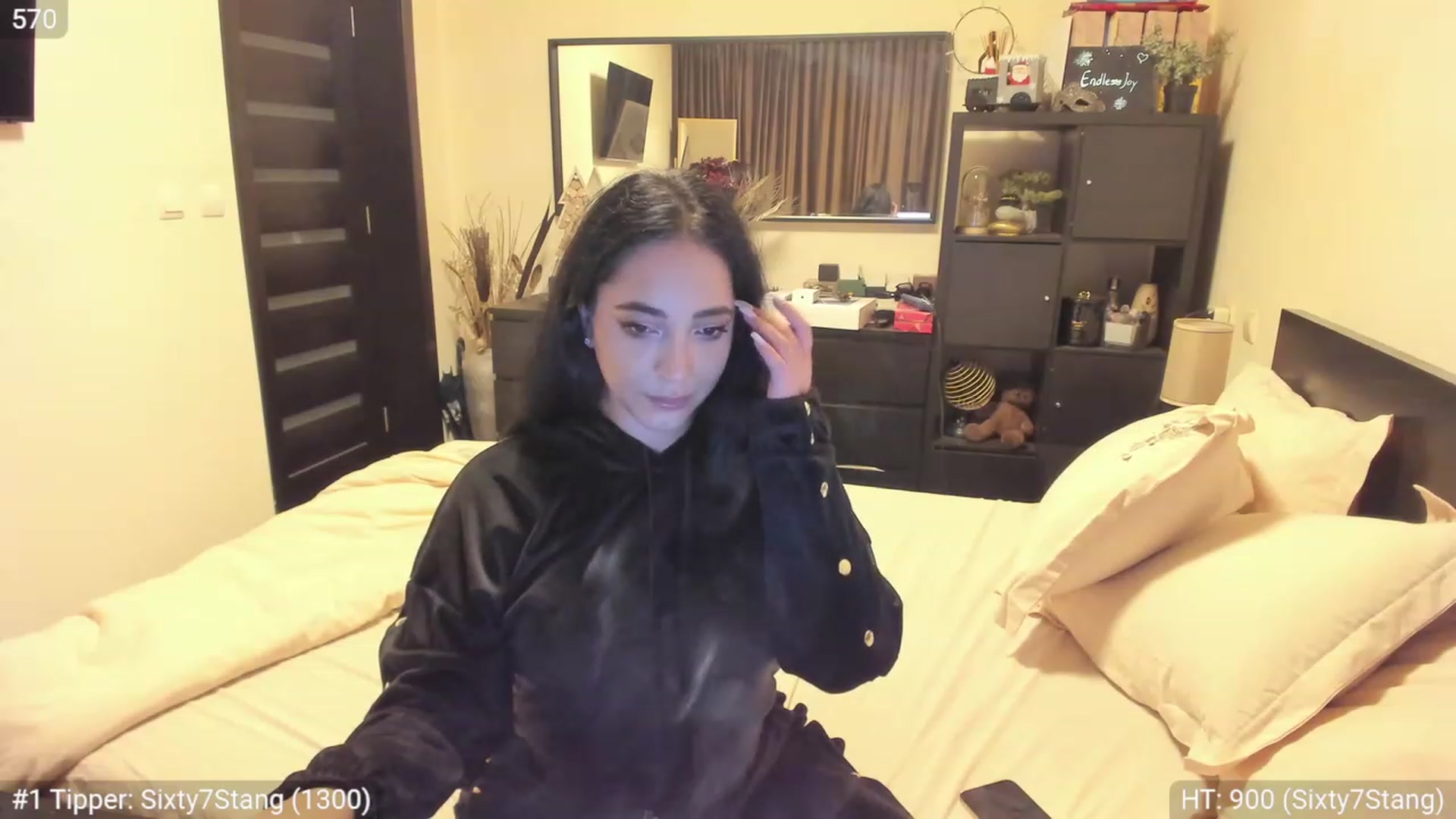 Gallery image thumbnail from EndlesssJoy's myfreecams stream on, 12/02/2022, 08:30 image 19 of 20