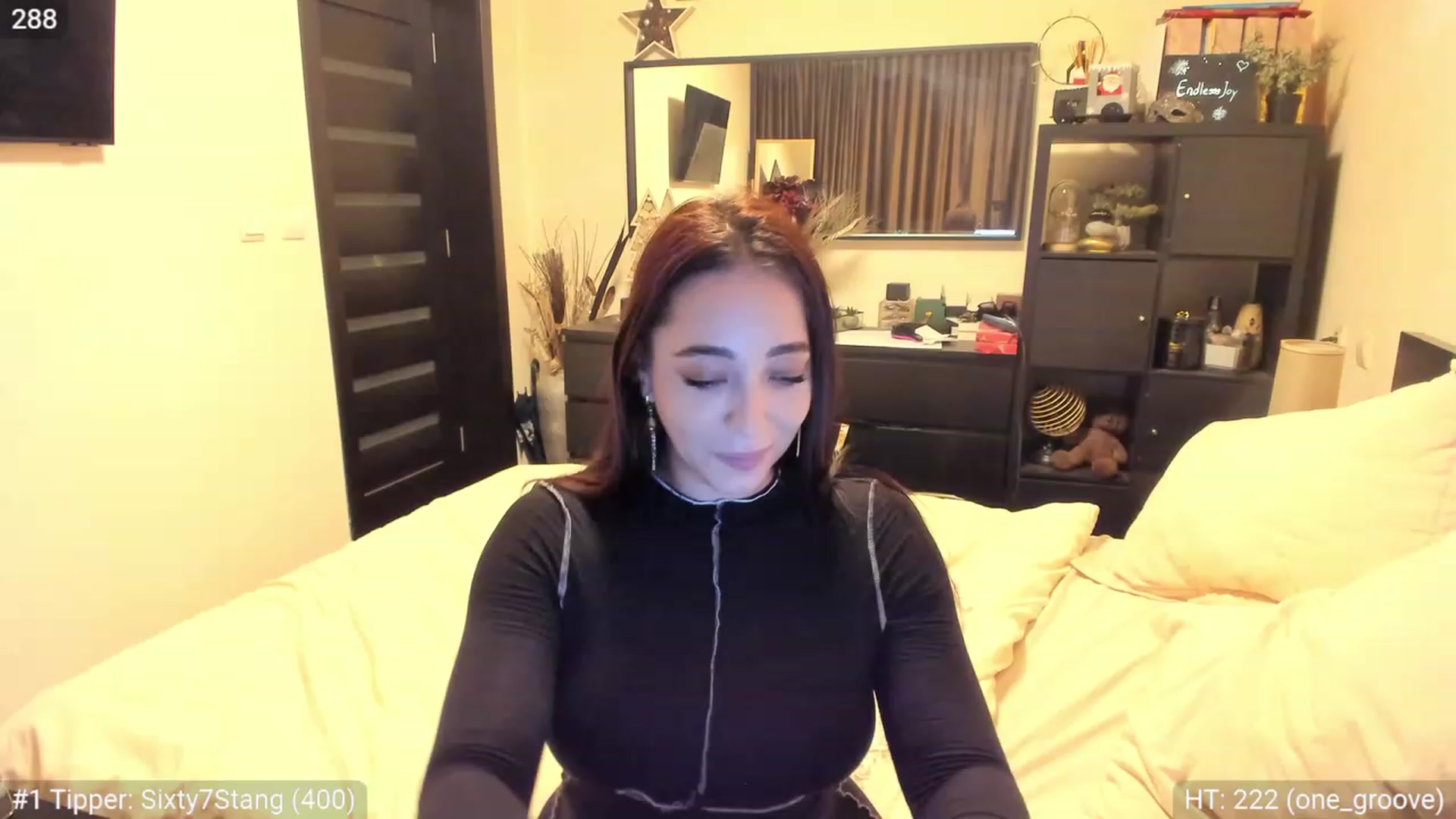 Gallery image thumbnail from EndlesssJoy's myfreecams stream on, 12/05/2022, 07:51 image 2 of 20