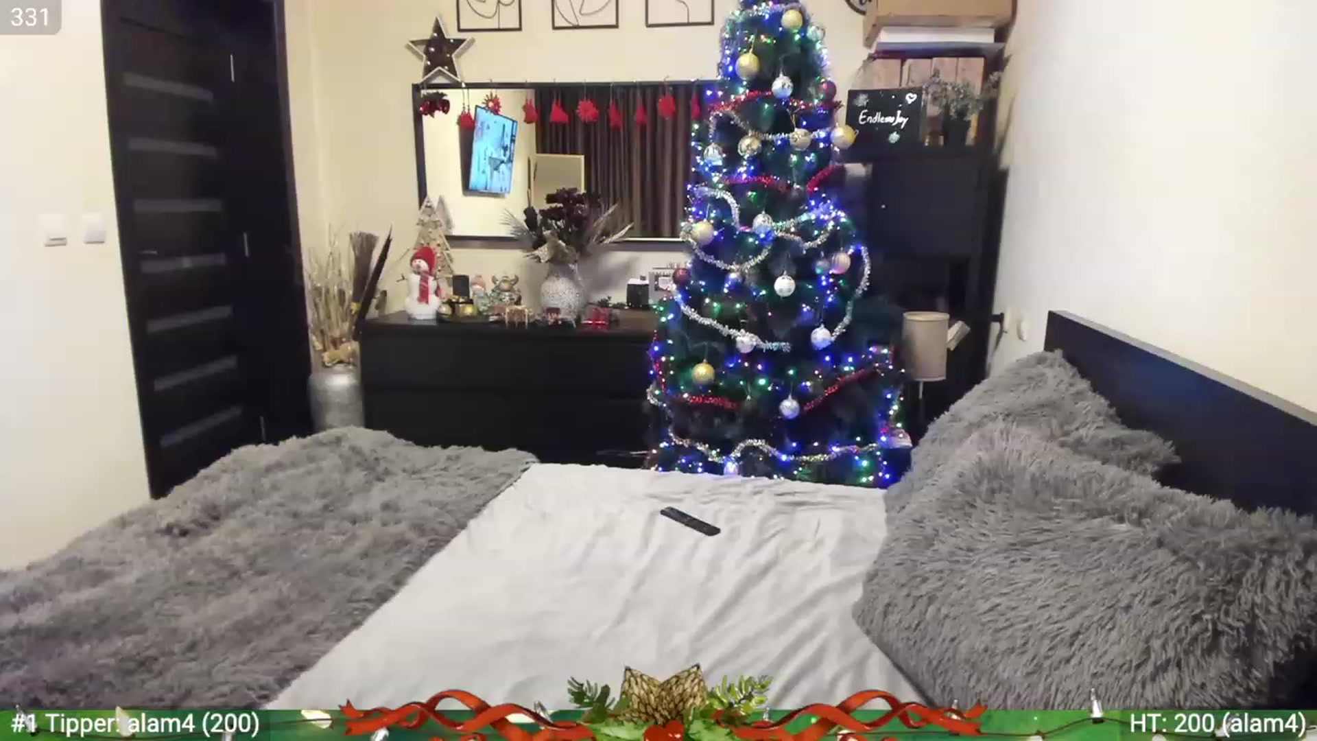 Gallery image thumbnail from EndlesssJoy's myfreecams stream on, 12/18/2022, 04:15 image 1 of 20
