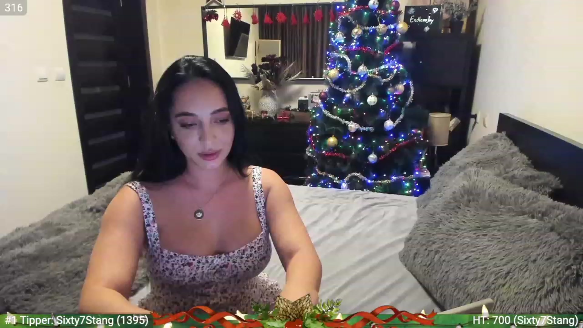 Gallery image thumbnail from EndlesssJoy's myfreecams stream on, 12/18/2022, 04:15 image 10 of 20
