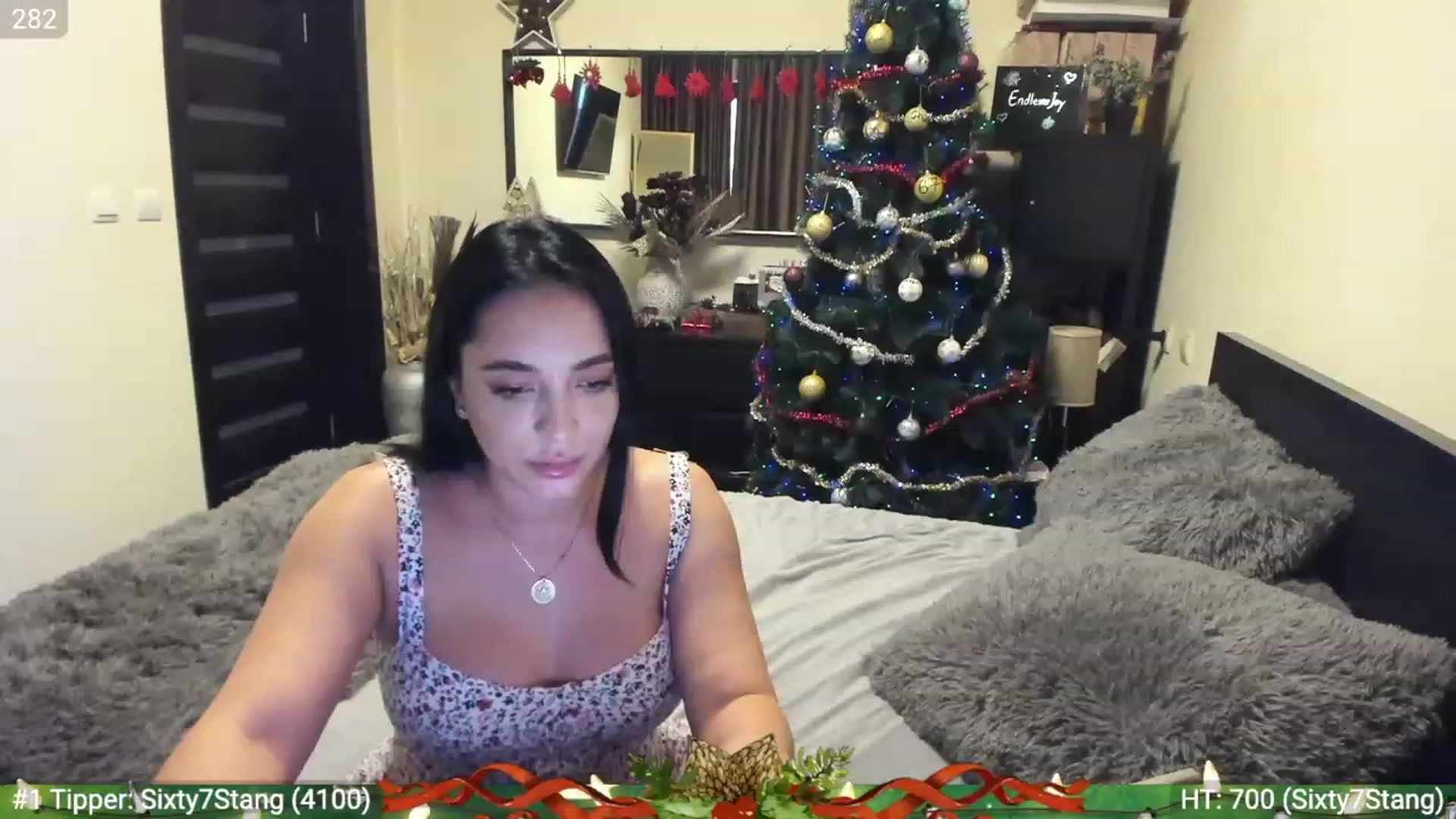 Gallery image thumbnail from EndlesssJoy's myfreecams stream on, 12/18/2022, 09:02 image 9 of 20