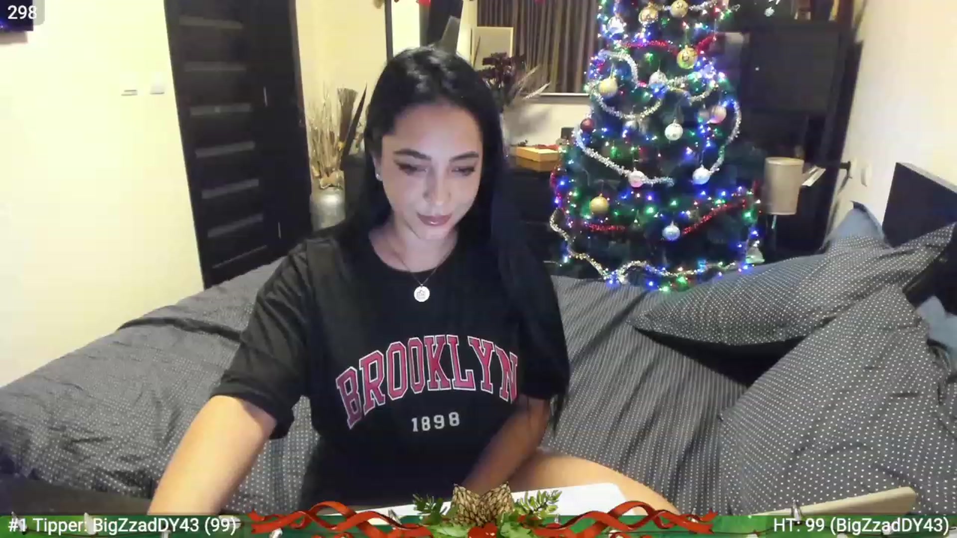 Gallery image thumbnail from EndlesssJoy's myfreecams stream on, 12/22/2022, 02:10 image 4 of 20