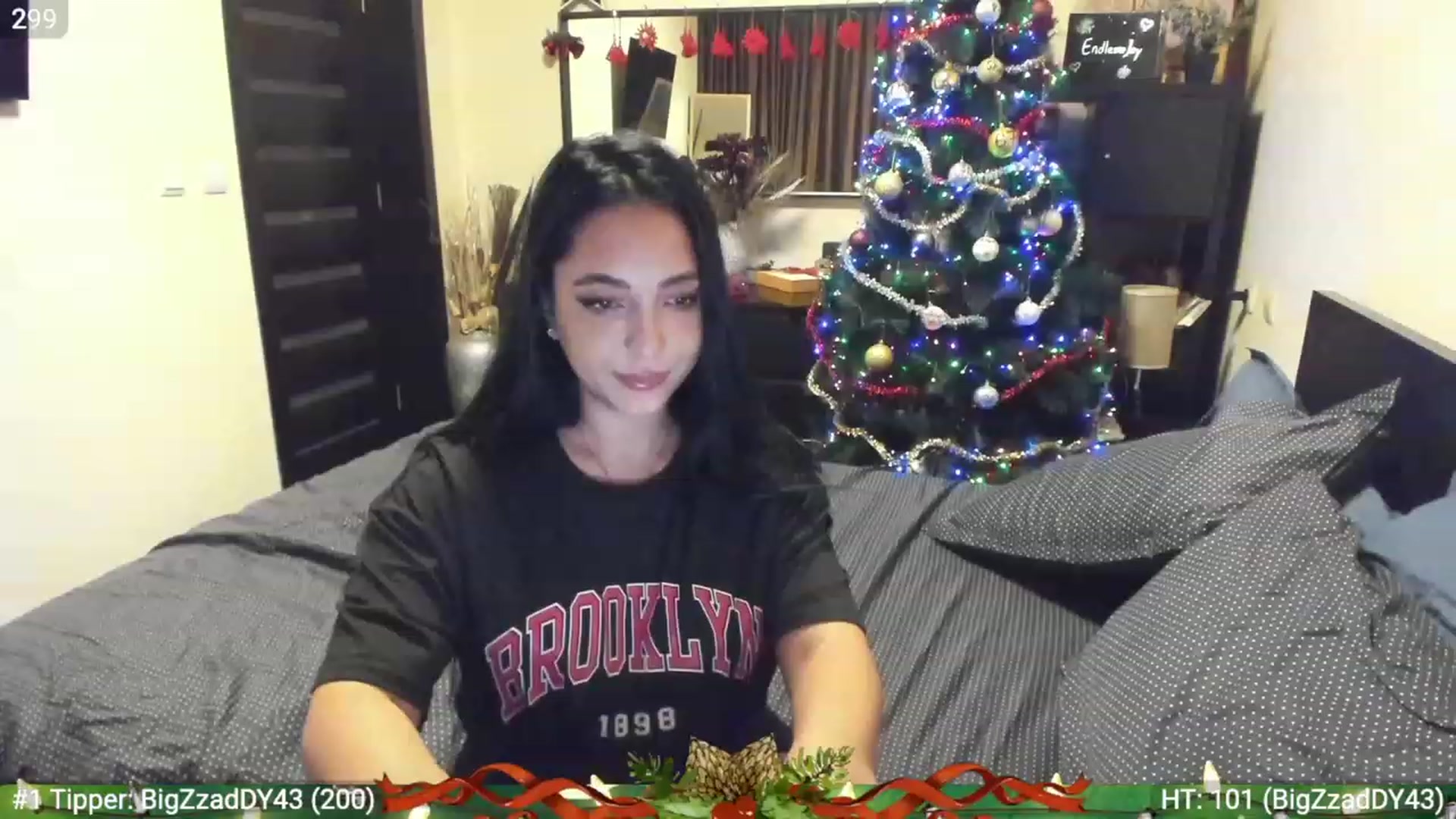 Gallery image thumbnail from EndlesssJoy's myfreecams stream on, 12/22/2022, 02:10 image 13 of 20