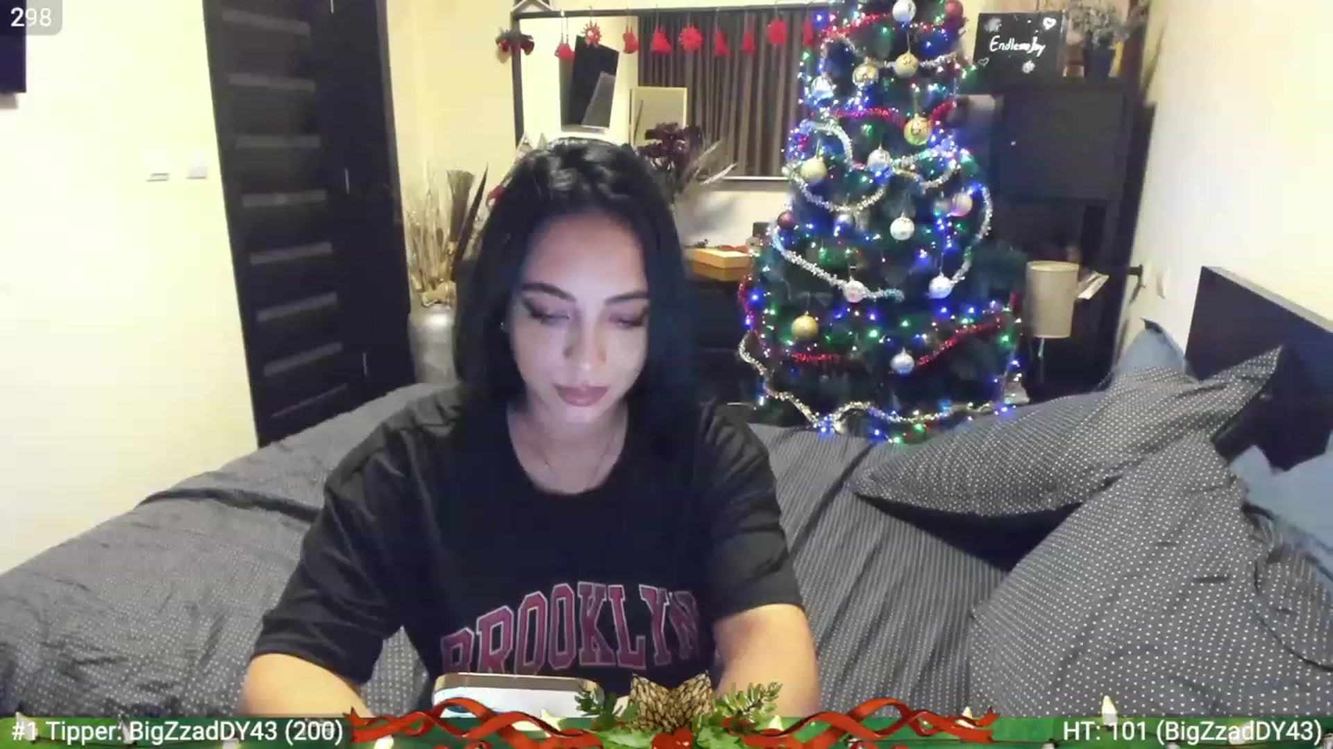 Gallery image thumbnail from EndlesssJoy's myfreecams stream on, 12/22/2022, 02:10 image 9 of 20