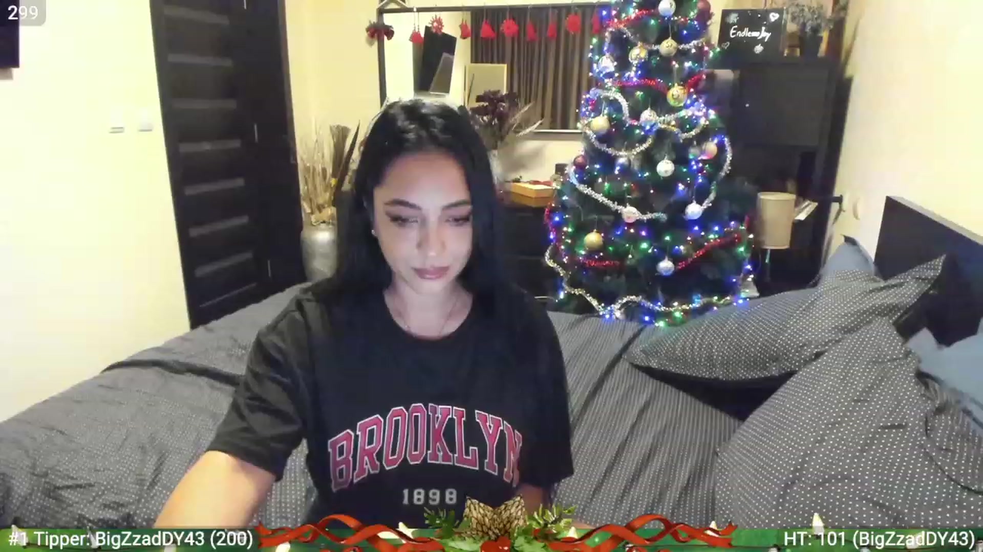 Gallery image thumbnail from EndlesssJoy's myfreecams stream on, 12/22/2022, 02:10 image 11 of 20