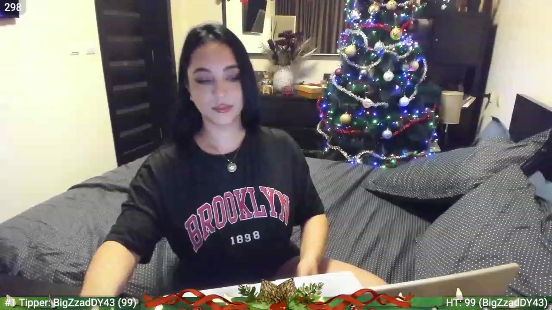Gallery image thumbnail from EndlesssJoy's myfreecams stream on, 12/22/2022, 02:10 image 5 of 20