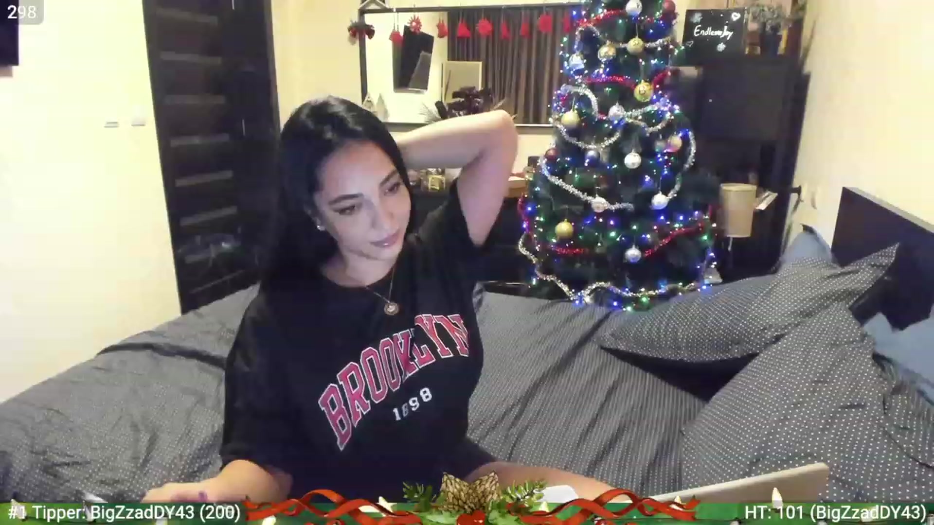 Gallery image thumbnail from EndlesssJoy's myfreecams stream on, 12/22/2022, 02:10 image 7 of 20