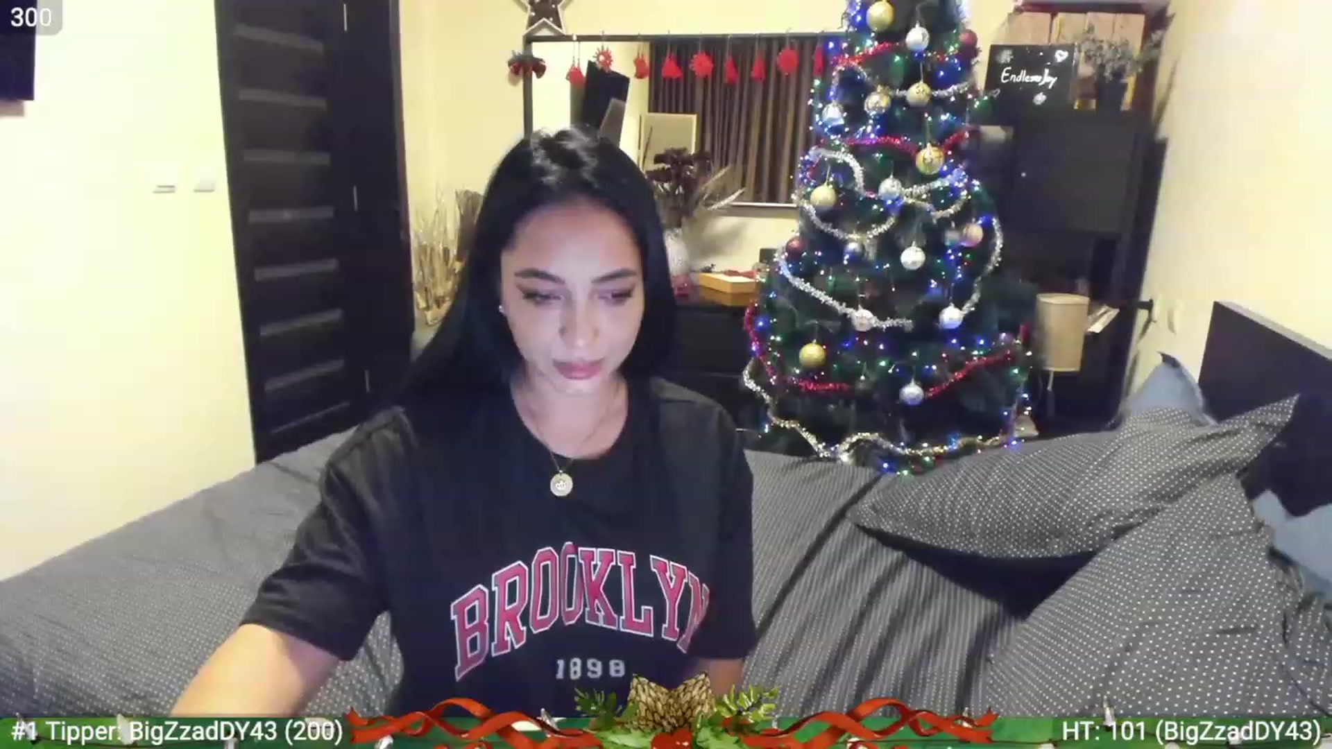 Gallery image thumbnail from EndlesssJoy's myfreecams stream on, 12/22/2022, 03:01 image 13 of 20