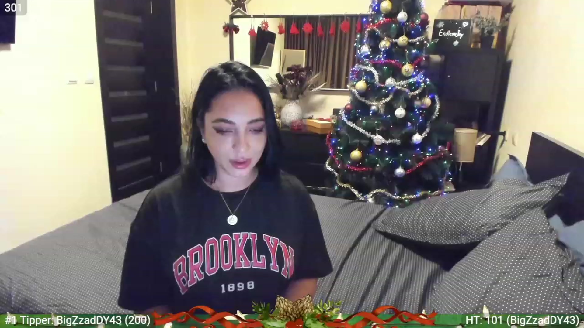 Gallery image thumbnail from EndlesssJoy's myfreecams stream on, 12/22/2022, 03:01 image 19 of 20