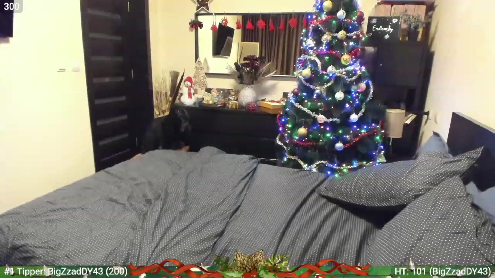 Gallery image thumbnail from EndlesssJoy's myfreecams stream on, 12/22/2022, 03:01 image 12 of 20