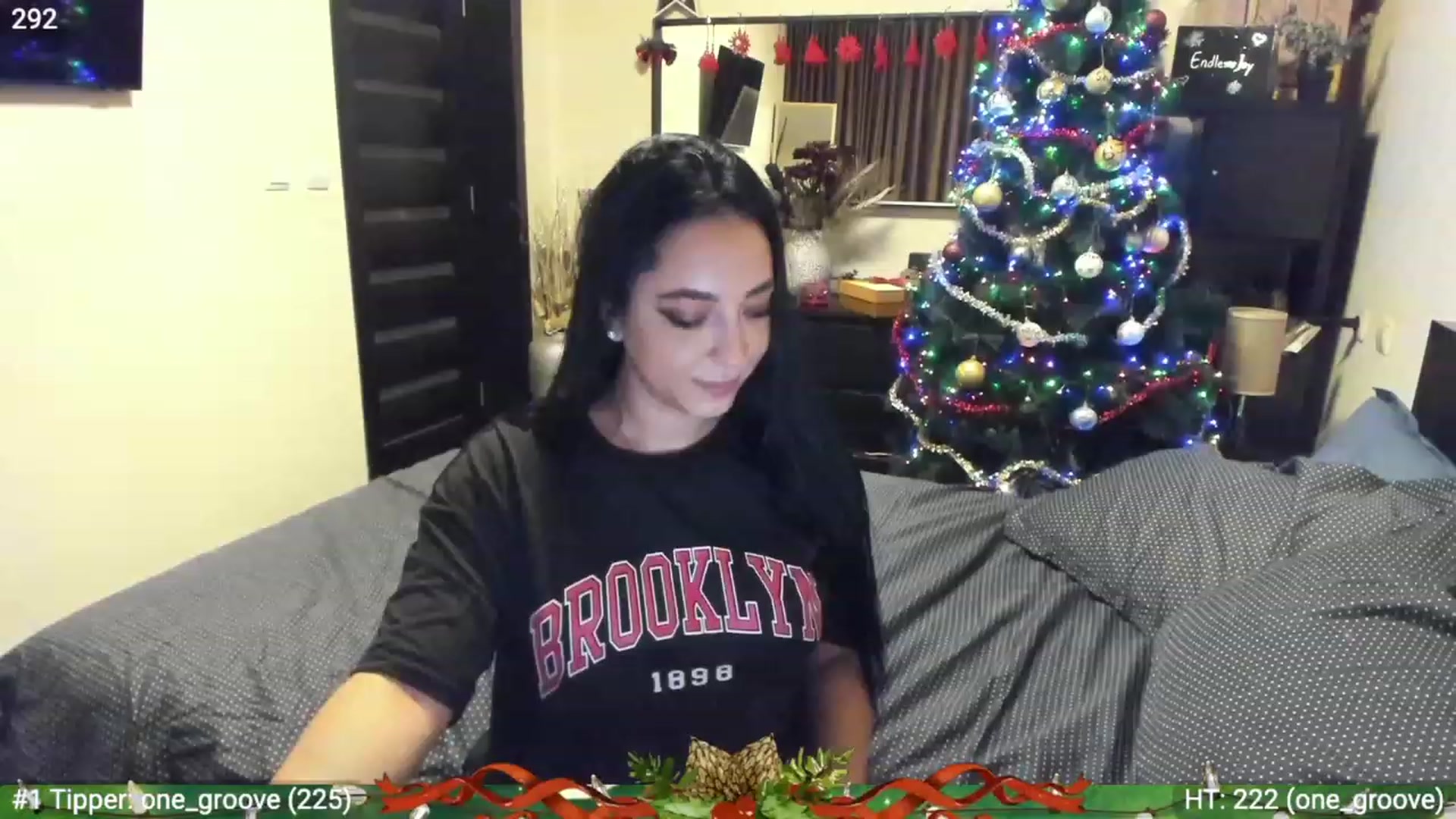 Gallery image thumbnail from EndlesssJoy's myfreecams stream on, 12/22/2022, 03:51 image 1 of 20