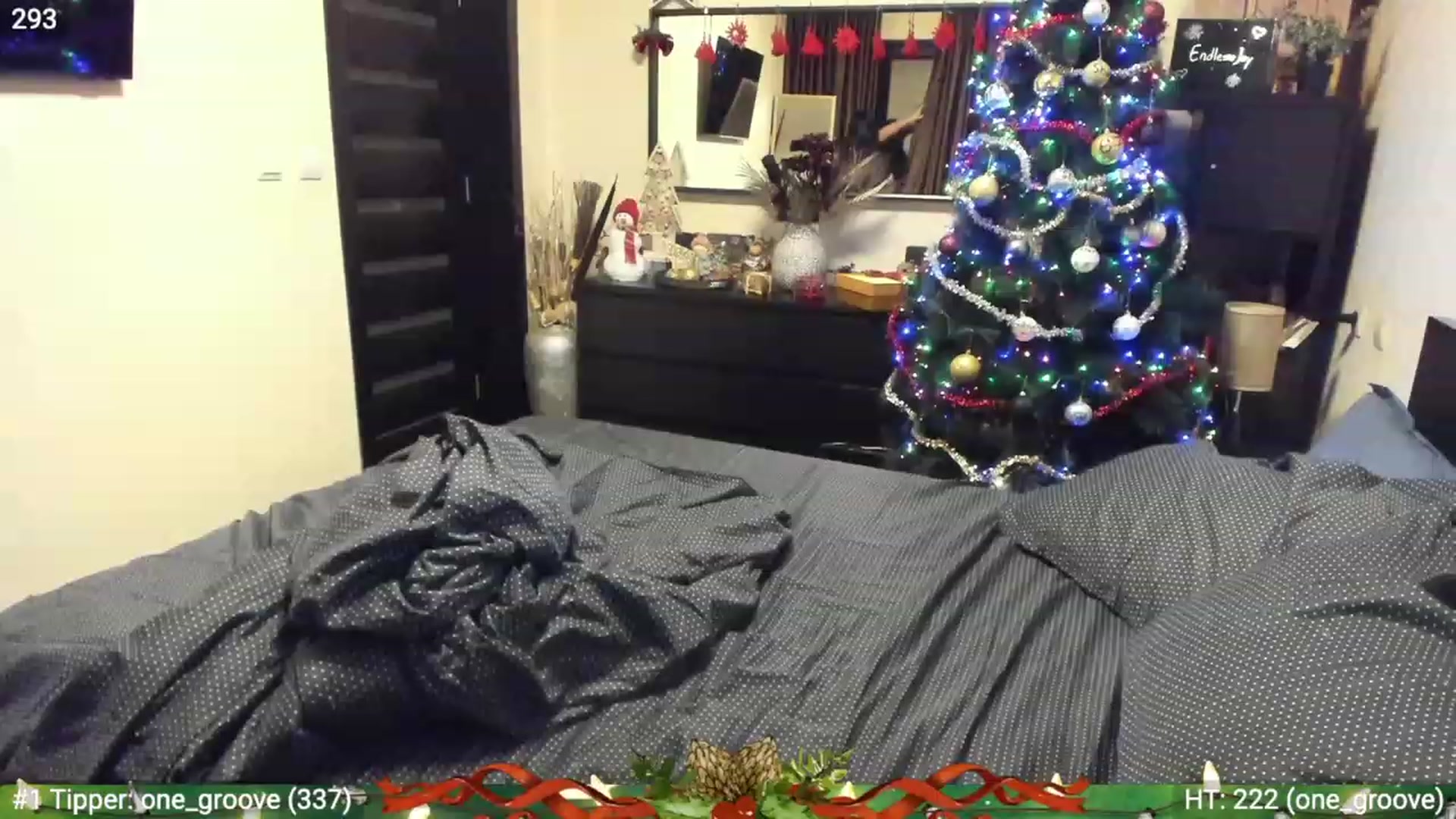 Gallery image thumbnail from EndlesssJoy's myfreecams stream on, 12/22/2022, 03:51 image 15 of 20
