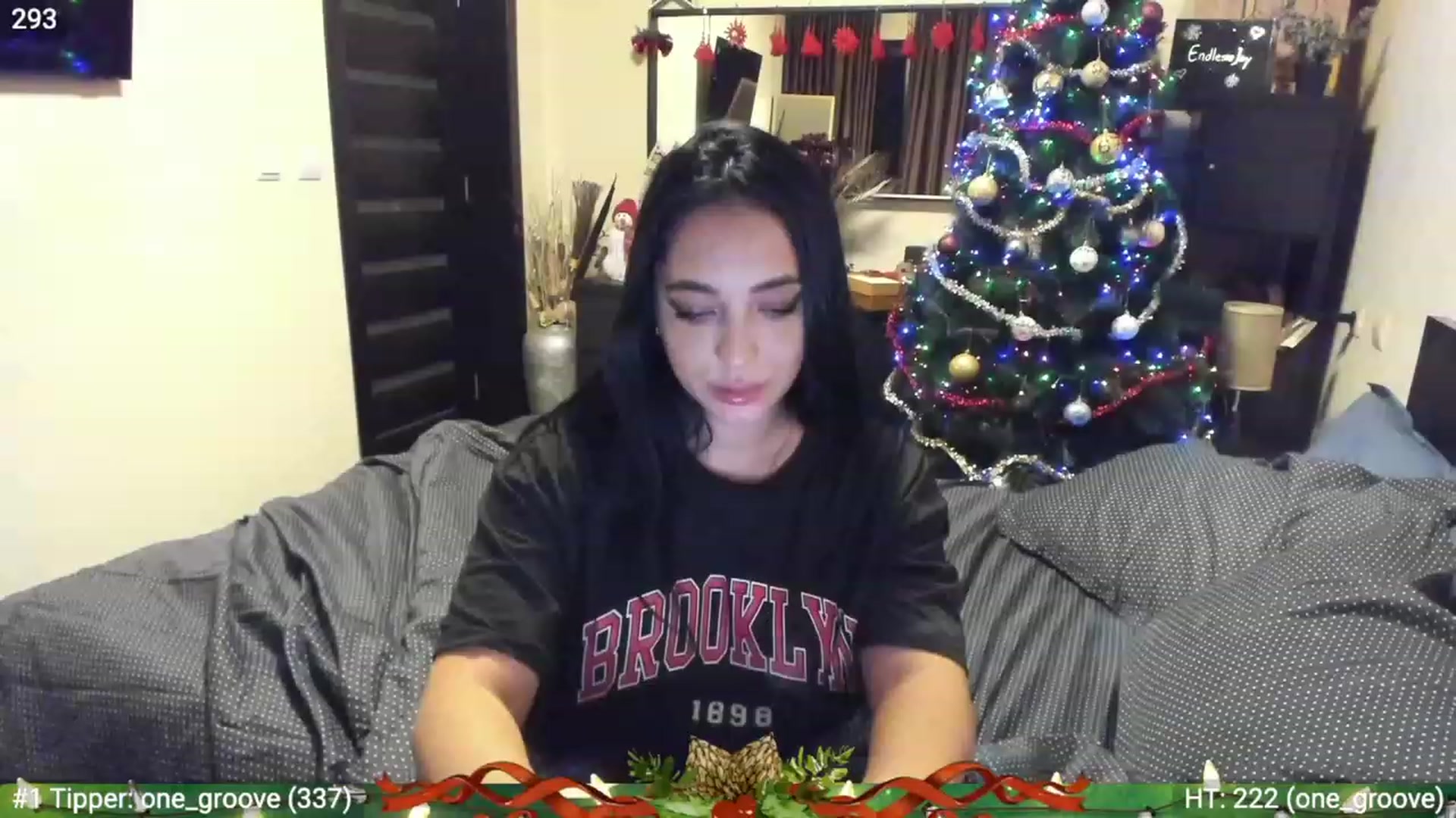 Gallery image thumbnail from EndlesssJoy's myfreecams stream on, 12/22/2022, 03:51 image 17 of 20
