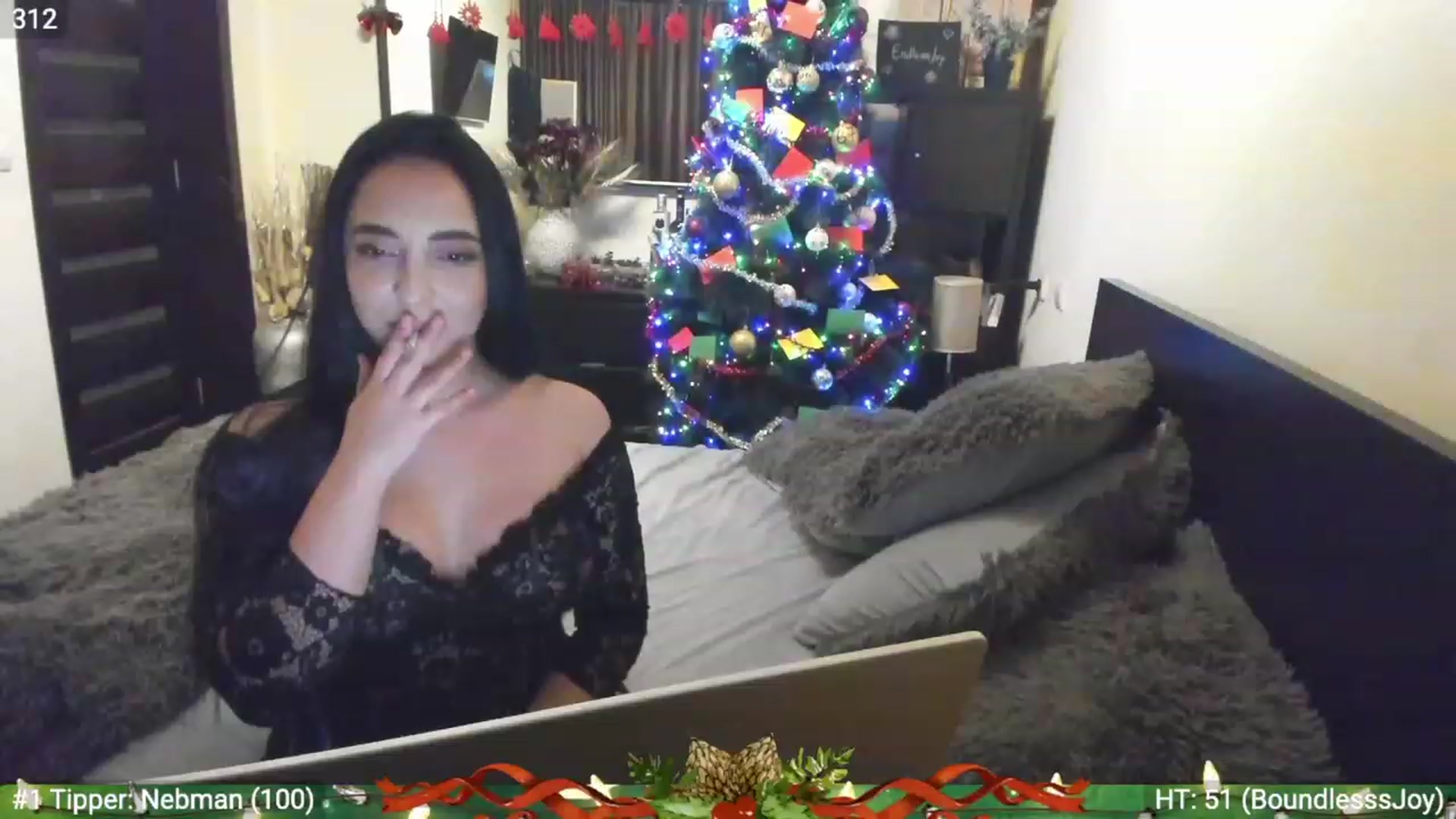 Gallery image thumbnail from EndlesssJoy's myfreecams stream on, 12/31/2022, 03:53 image 15 of 20