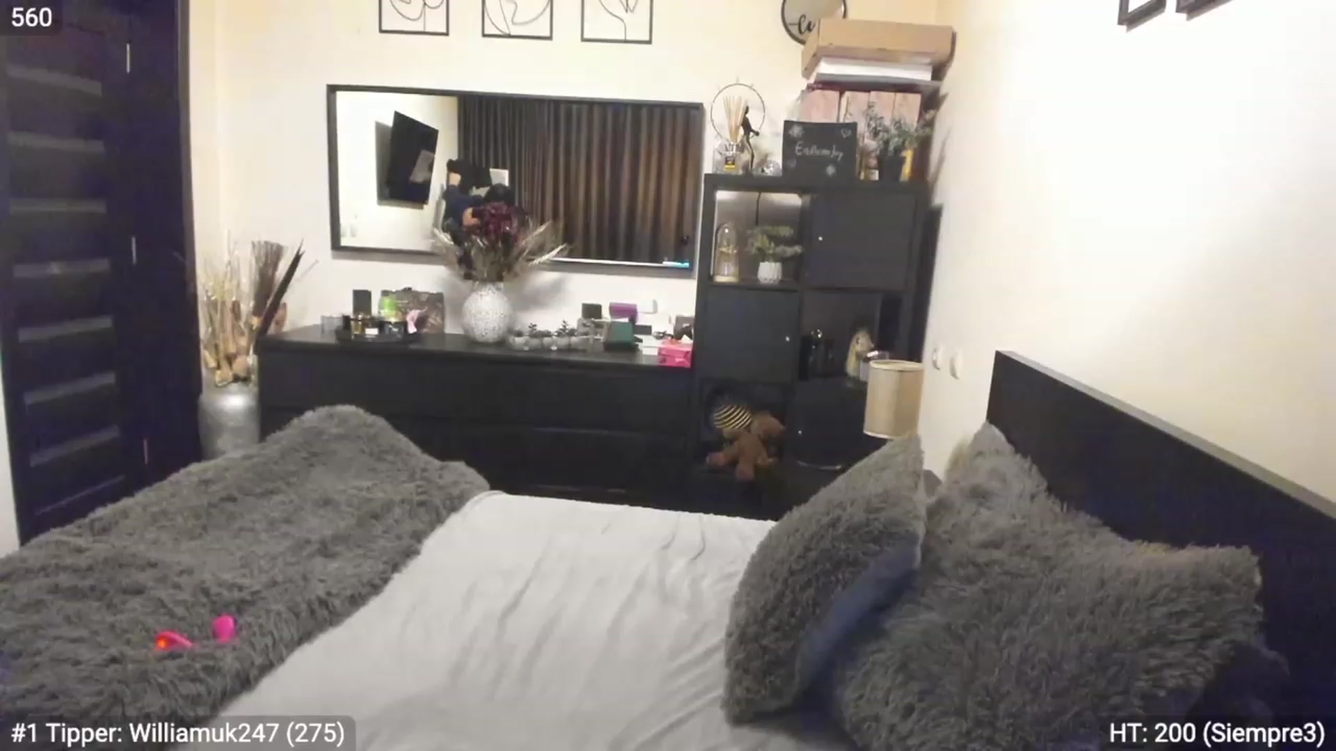 Gallery image thumbnail from EndlesssJoy's myfreecams stream on, 01/06/2023, 07:24 image 1 of 20
