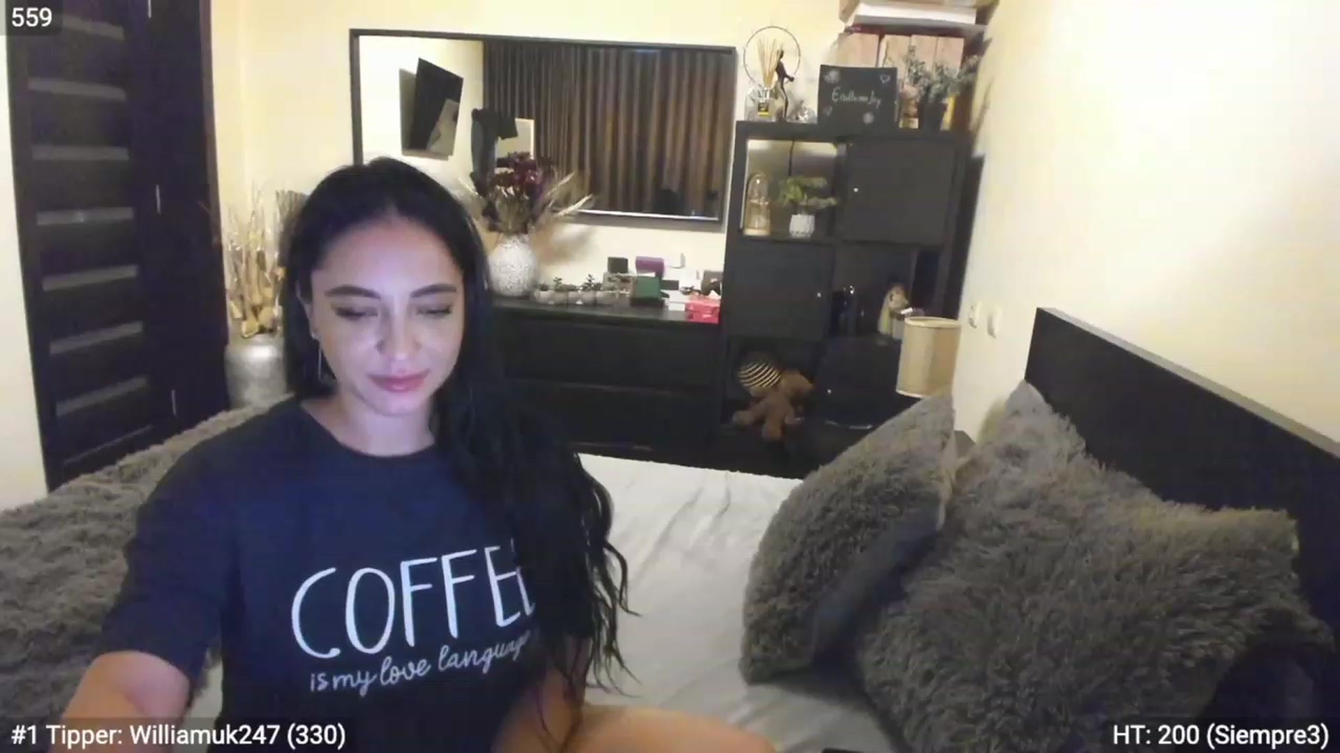 Gallery image thumbnail from EndlesssJoy's myfreecams stream on, 01/06/2023, 07:24 image 10 of 20