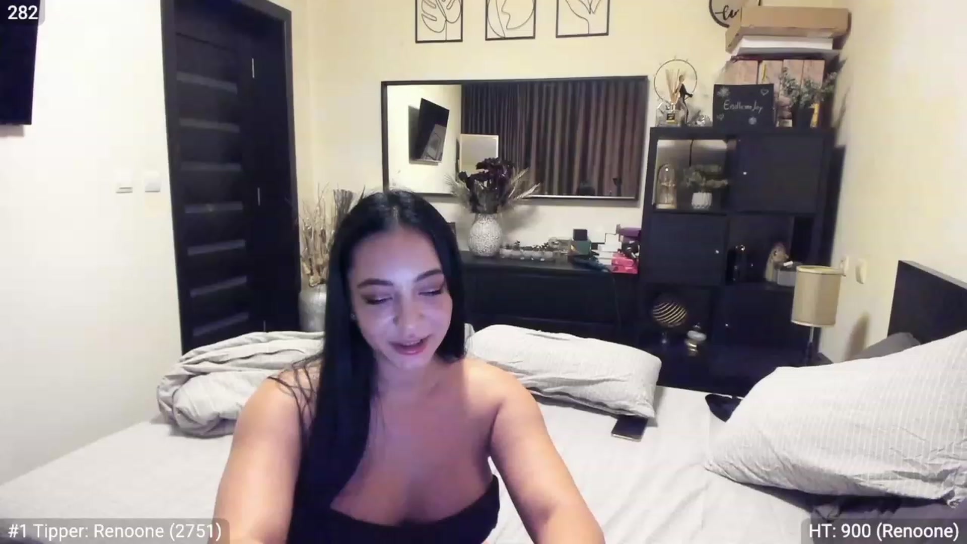 Gallery image thumbnail from EndlesssJoy's myfreecams stream on, 01/09/2023, 07:01 image 4 of 20