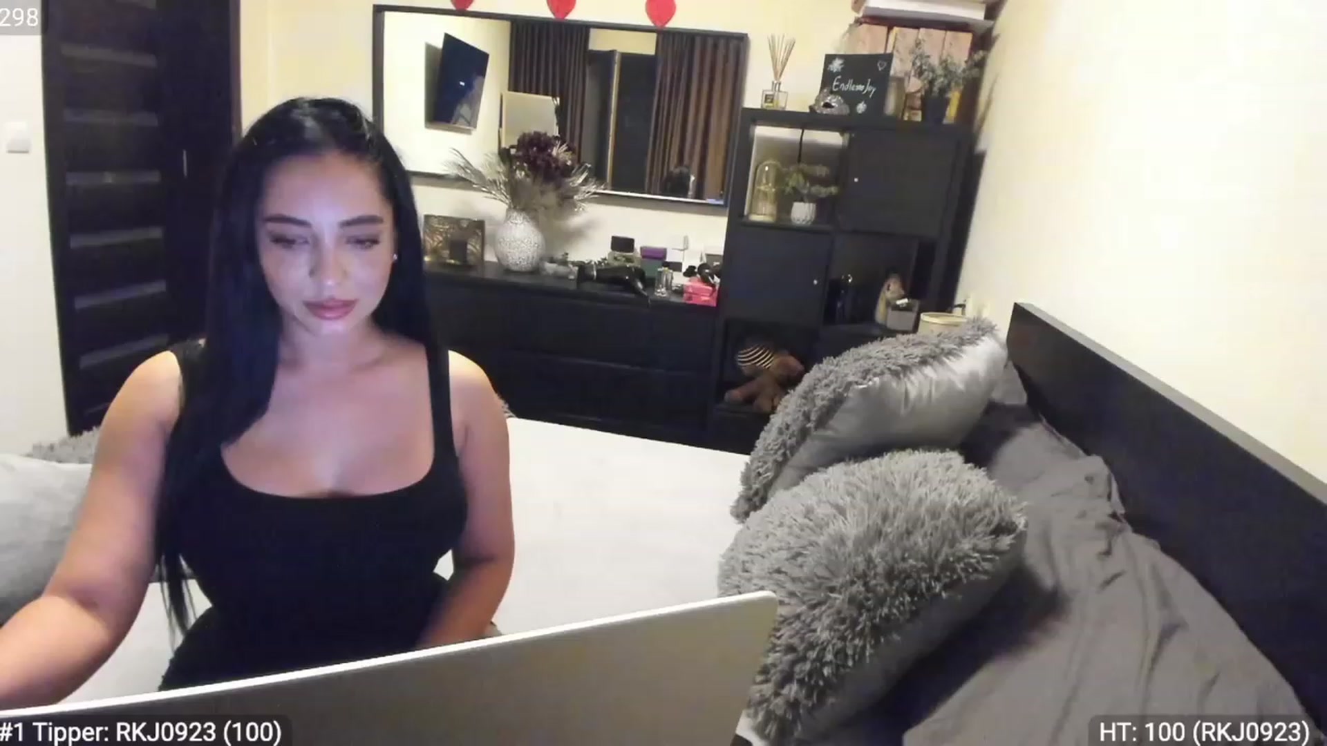 Gallery image thumbnail from EndlesssJoy's myfreecams stream on, 01/19/2023, 03:04 image 19 of 20