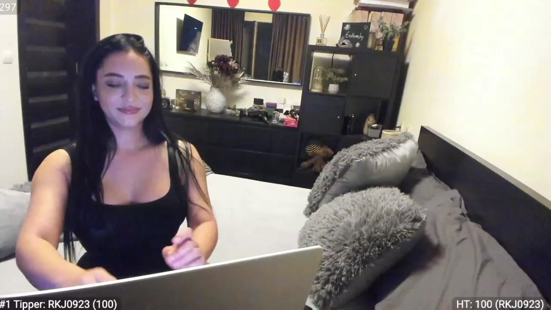 Gallery image thumbnail from EndlesssJoy's myfreecams stream on, 01/19/2023, 03:04 image 15 of 20