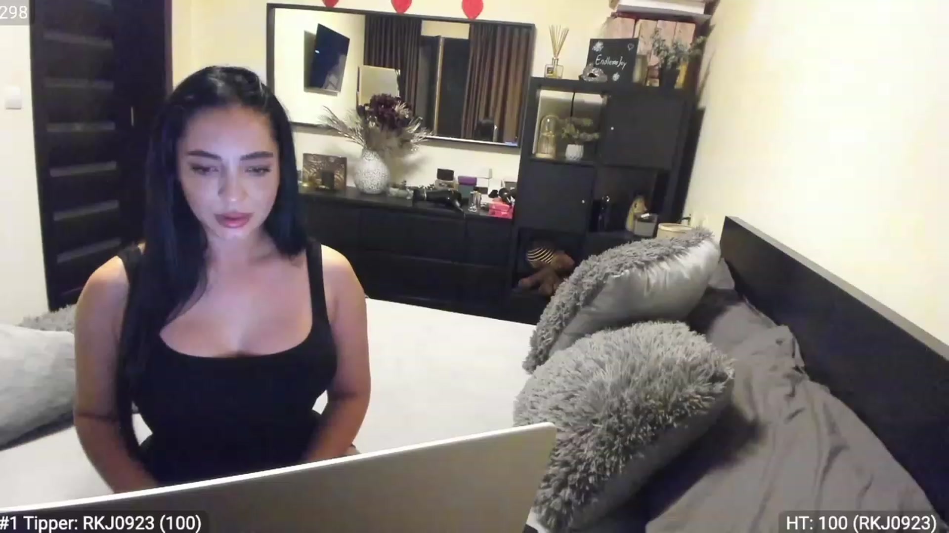 Gallery image thumbnail from EndlesssJoy's myfreecams stream on, 01/19/2023, 03:04 image 18 of 20