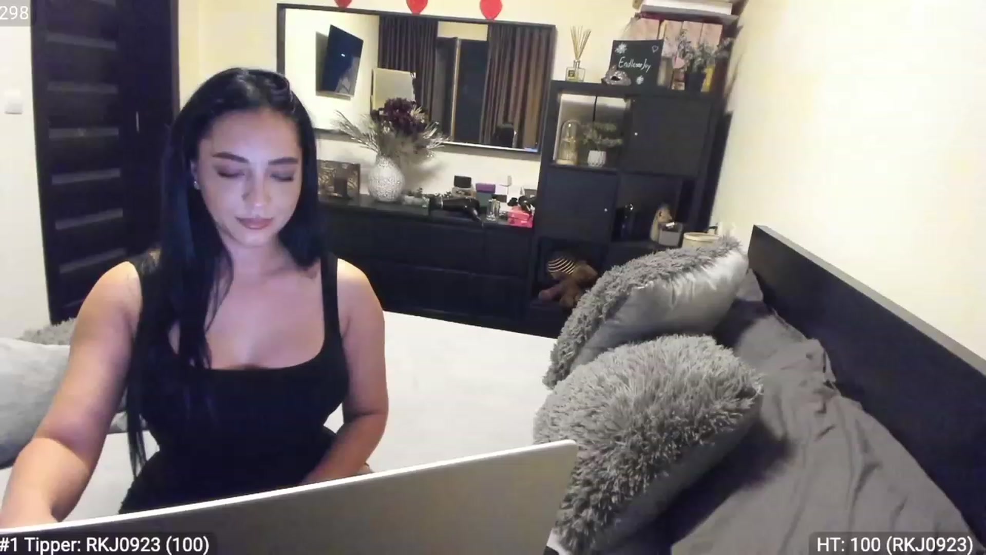 Gallery image thumbnail from EndlesssJoy's myfreecams stream on, 01/19/2023, 03:04 image 17 of 20