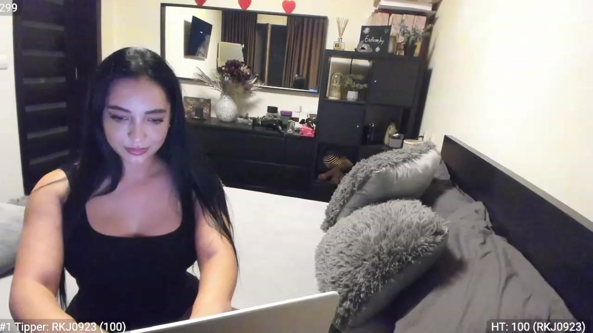 Gallery image thumbnail from EndlesssJoy's myfreecams stream on, 01/19/2023, 03:04 image 6 of 20