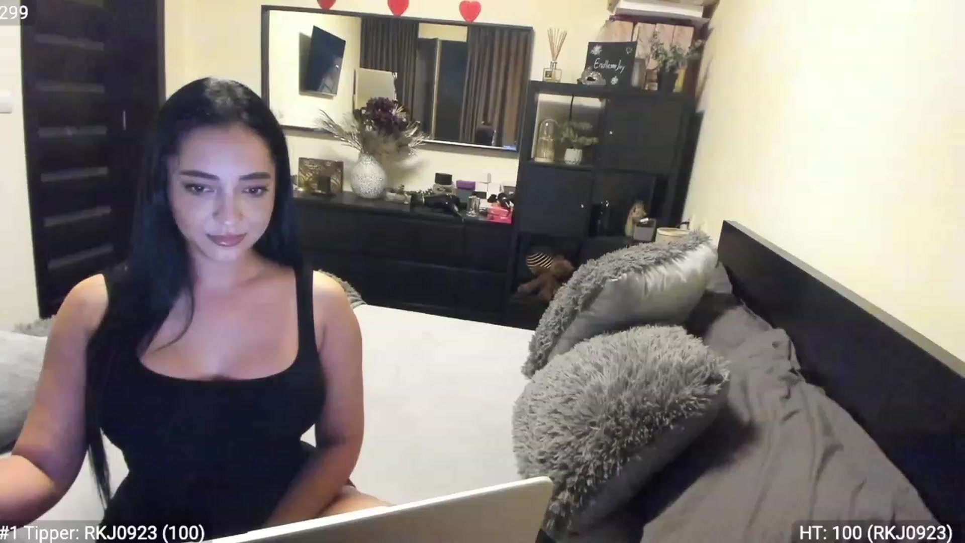 Gallery image thumbnail from EndlesssJoy's myfreecams stream on, 01/19/2023, 03:04 image 3 of 20