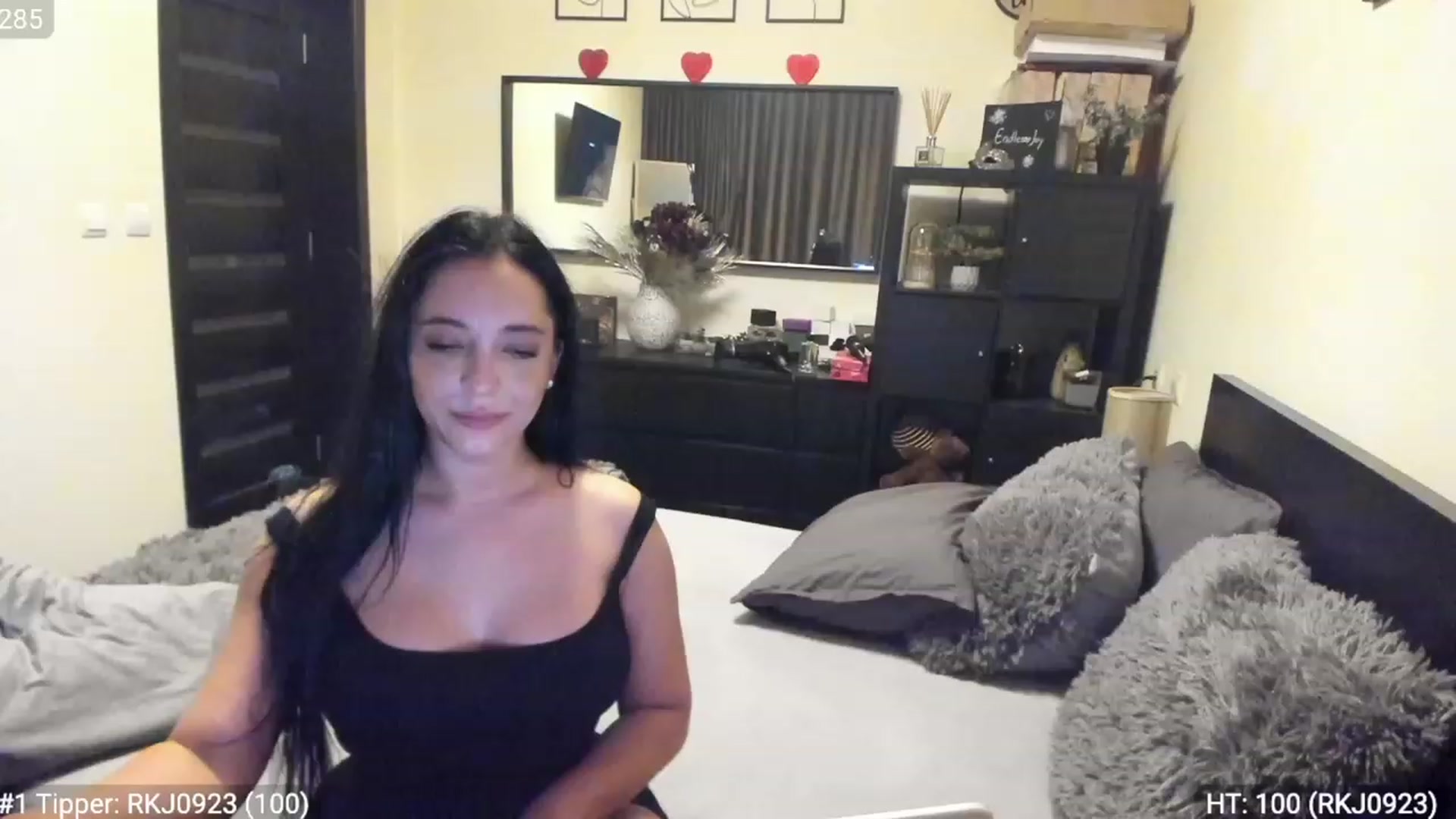 Gallery image thumbnail from EndlesssJoy's myfreecams stream on, 01/19/2023, 04:19 image 8 of 20