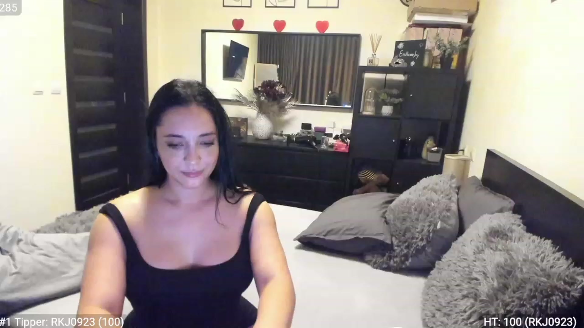 Gallery image thumbnail from EndlesssJoy's myfreecams stream on, 01/19/2023, 04:19 image 3 of 20