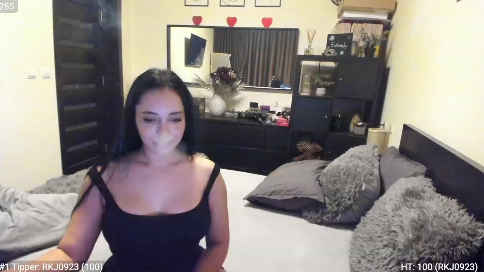 Gallery image thumbnail from EndlesssJoy's myfreecams stream on, 01/19/2023, 04:19 image 4 of 20