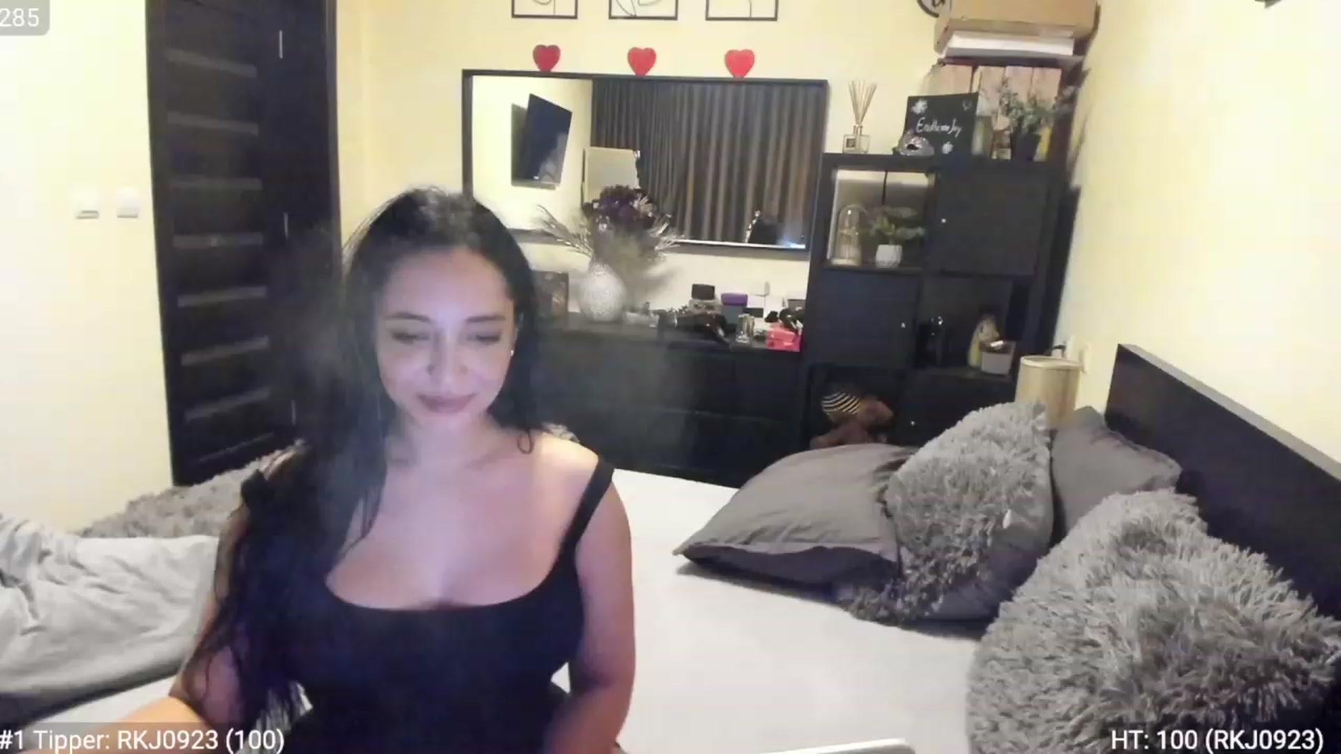Gallery image thumbnail from EndlesssJoy's myfreecams stream on, 01/19/2023, 04:19 image 7 of 20
