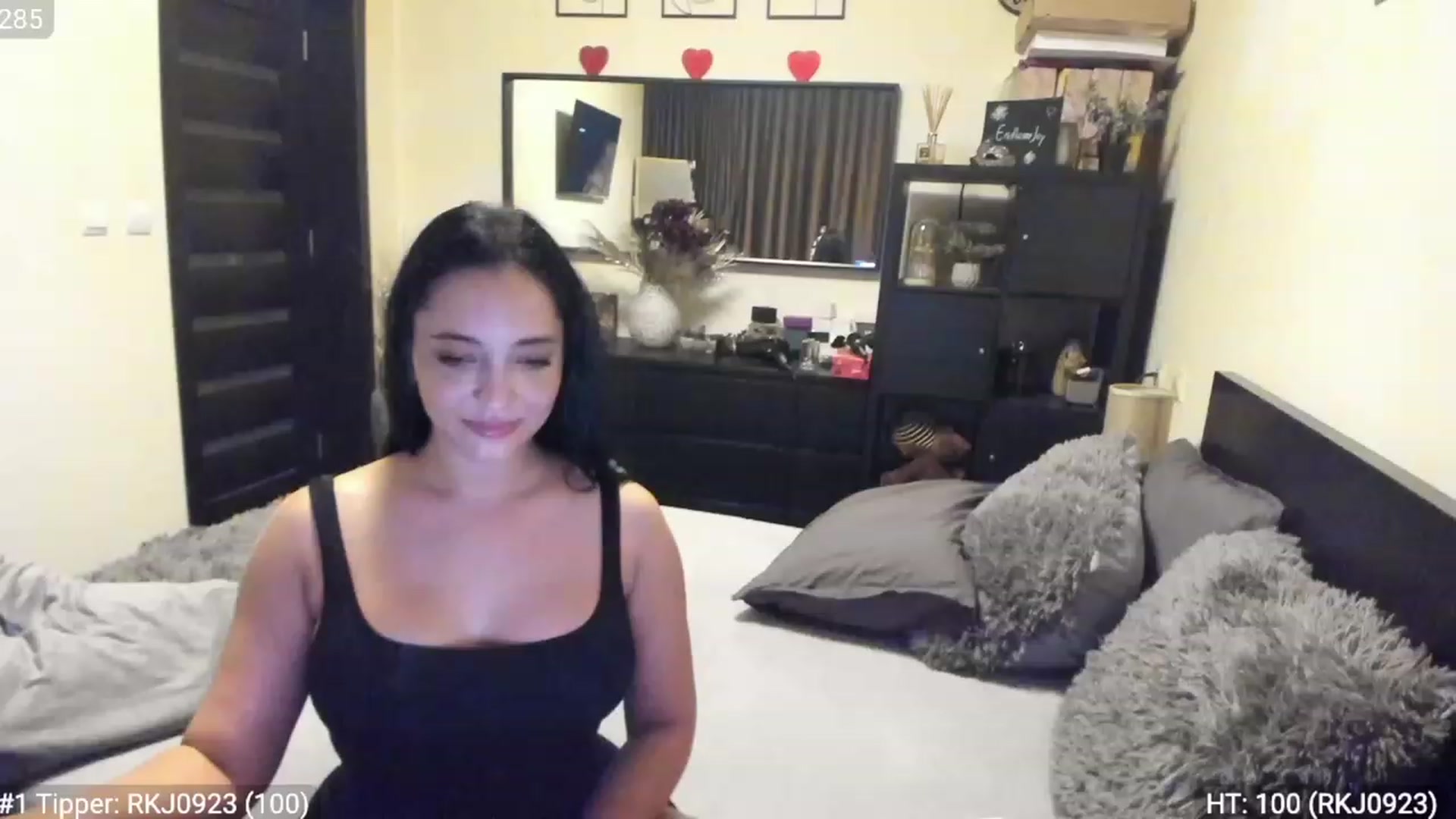 Gallery image thumbnail from EndlesssJoy's myfreecams stream on, 01/19/2023, 04:19 image 2 of 20