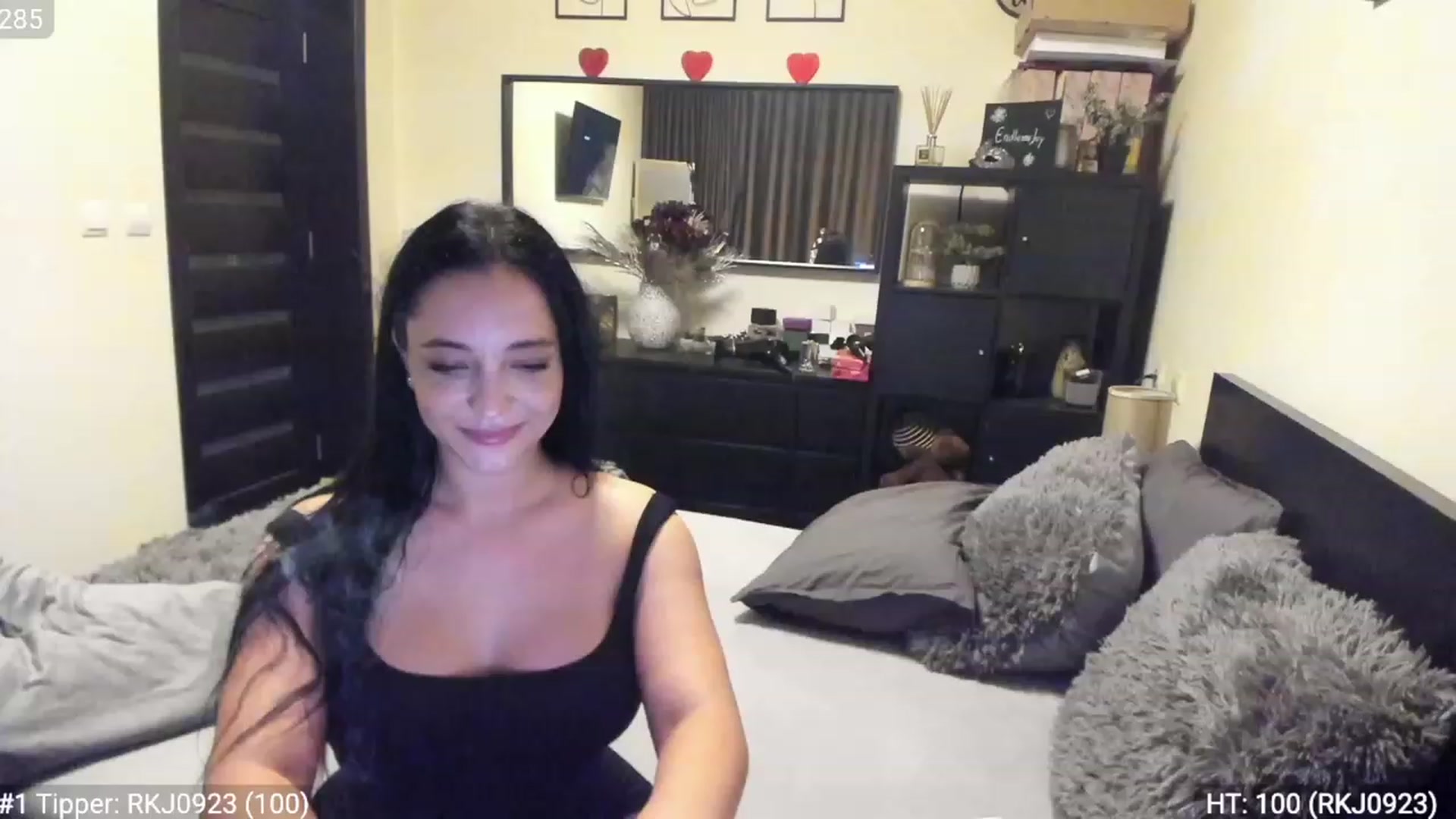 Gallery image thumbnail from EndlesssJoy's myfreecams stream on, 01/19/2023, 04:19 image 5 of 20