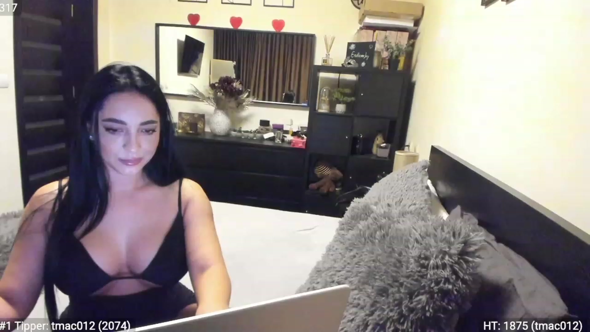 Gallery image thumbnail from EndlesssJoy's myfreecams stream on, 01/21/2023, 03:16 image 13 of 20