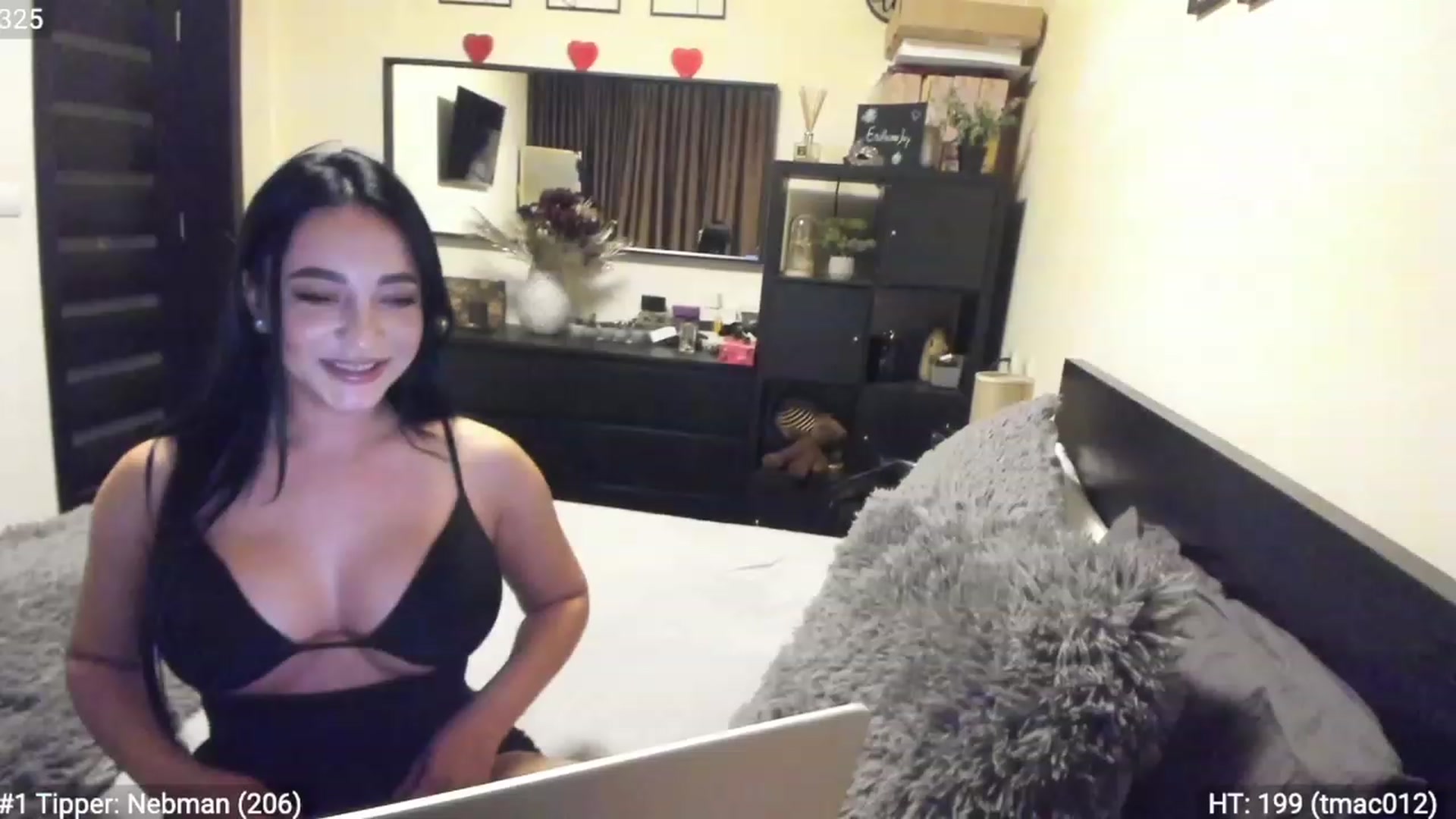 Gallery image thumbnail from EndlesssJoy's myfreecams stream on, 01/21/2023, 03:16 image 5 of 20