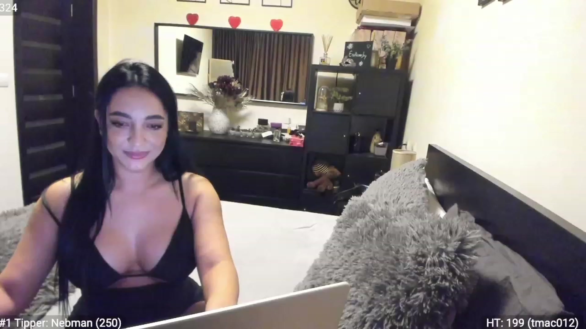 Gallery image thumbnail from EndlesssJoy's myfreecams stream on, 01/21/2023, 03:16 image 6 of 20